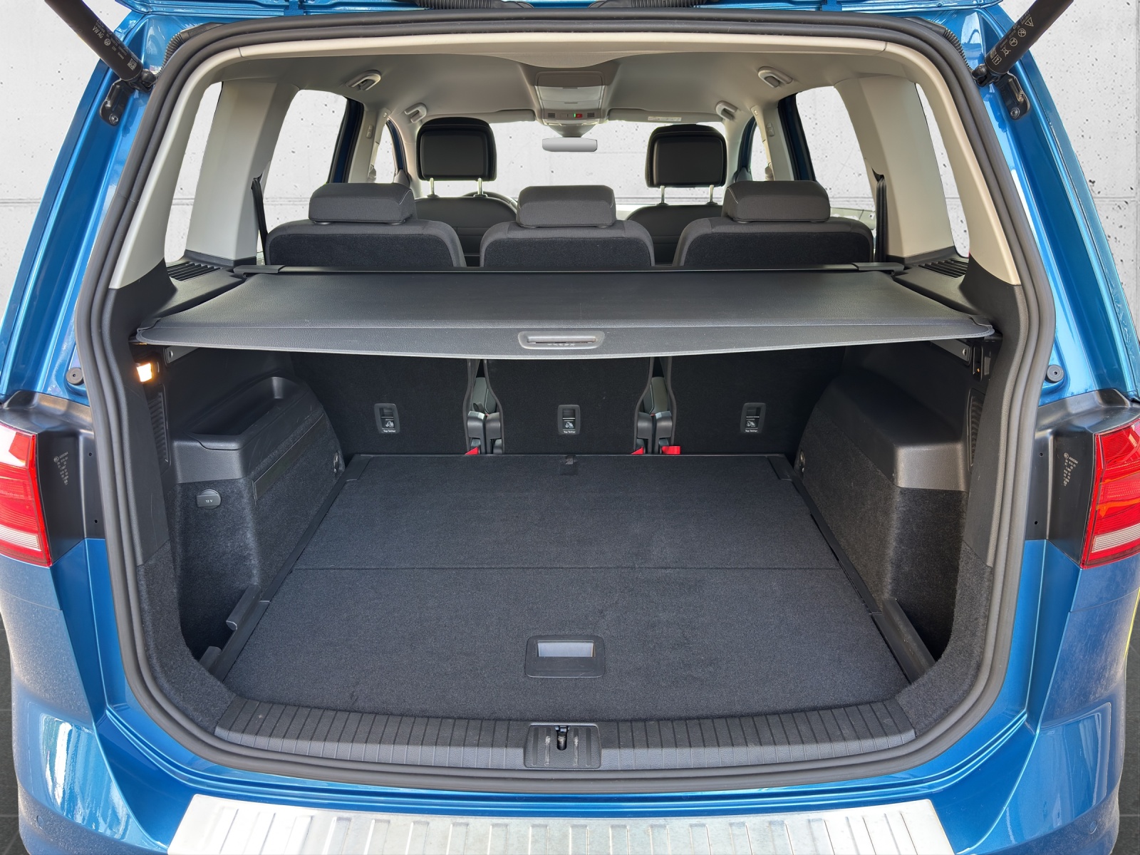VW Touran 1.5 TSI EVO Comfortline DSG mit AHK, Frontscheibenheizung & Rückfahrkamera-image-7