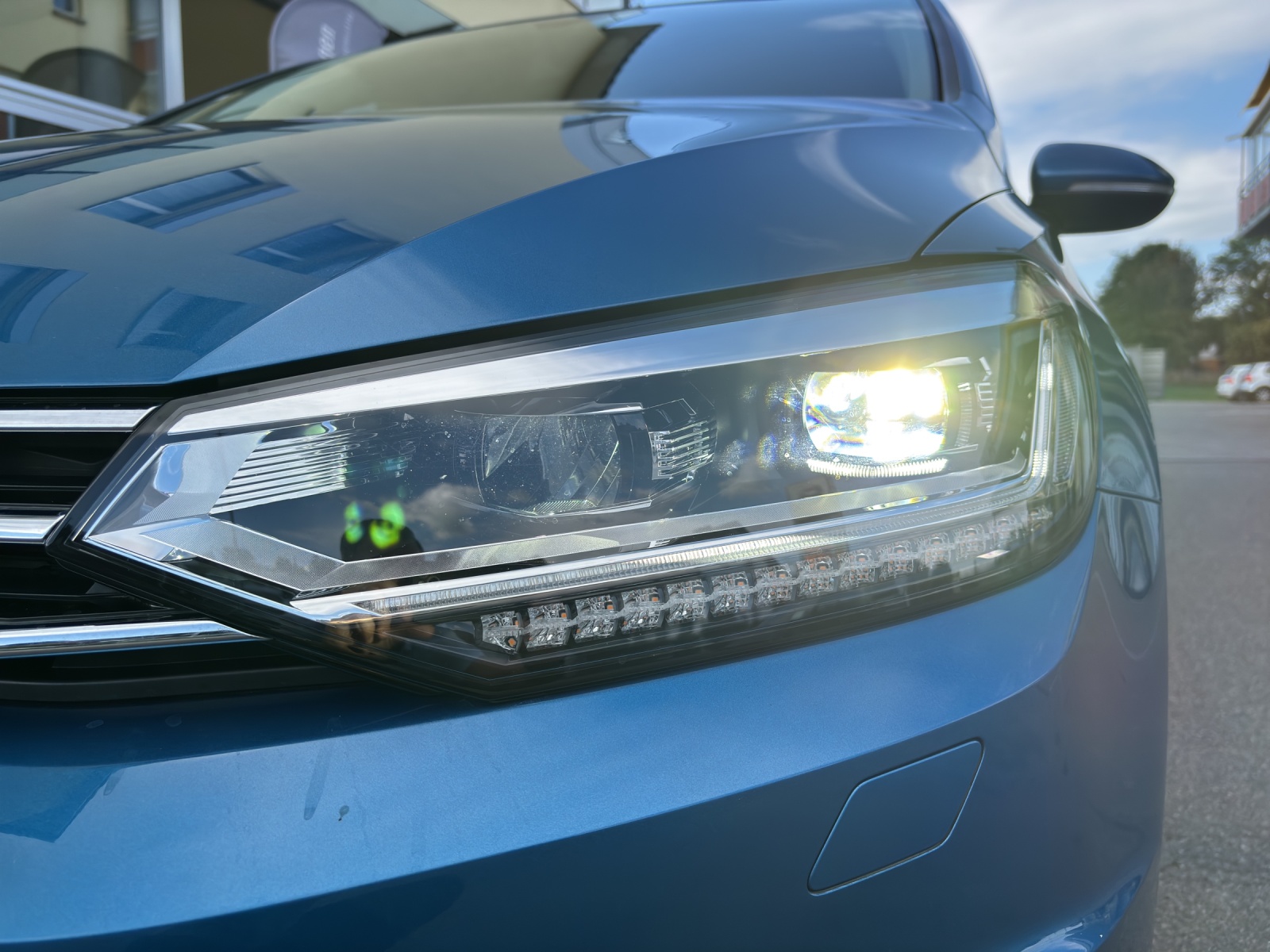 VW Touran 1.5 TSI EVO Comfortline DSG mit AHK, Frontscheibenheizung & Rückfahrkamera-image-10