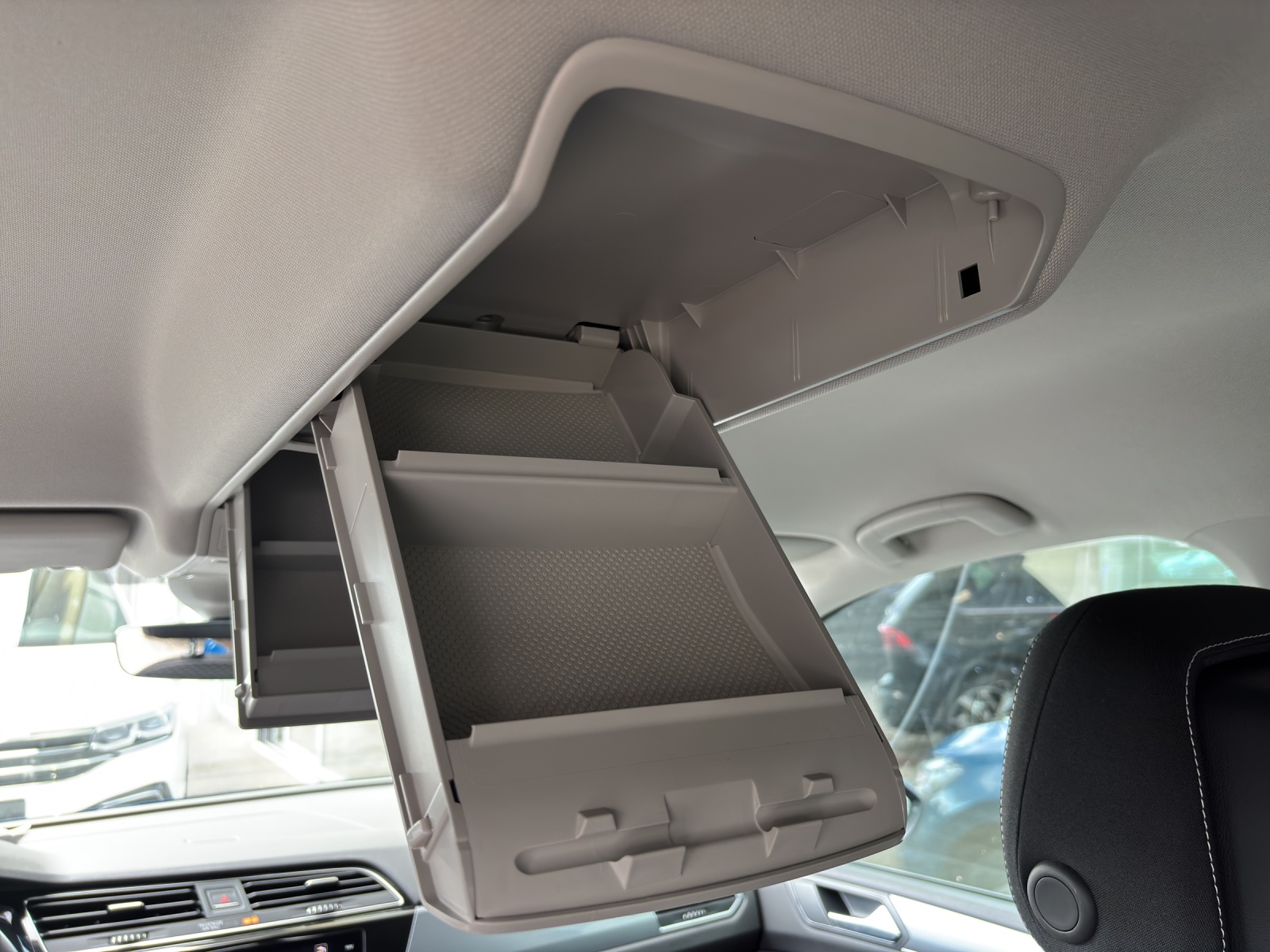 VW Touran 1.5 TSI EVO Comfortline DSG mit AHK, Frontscheibenheizung & Rückfahrkamera-image-25