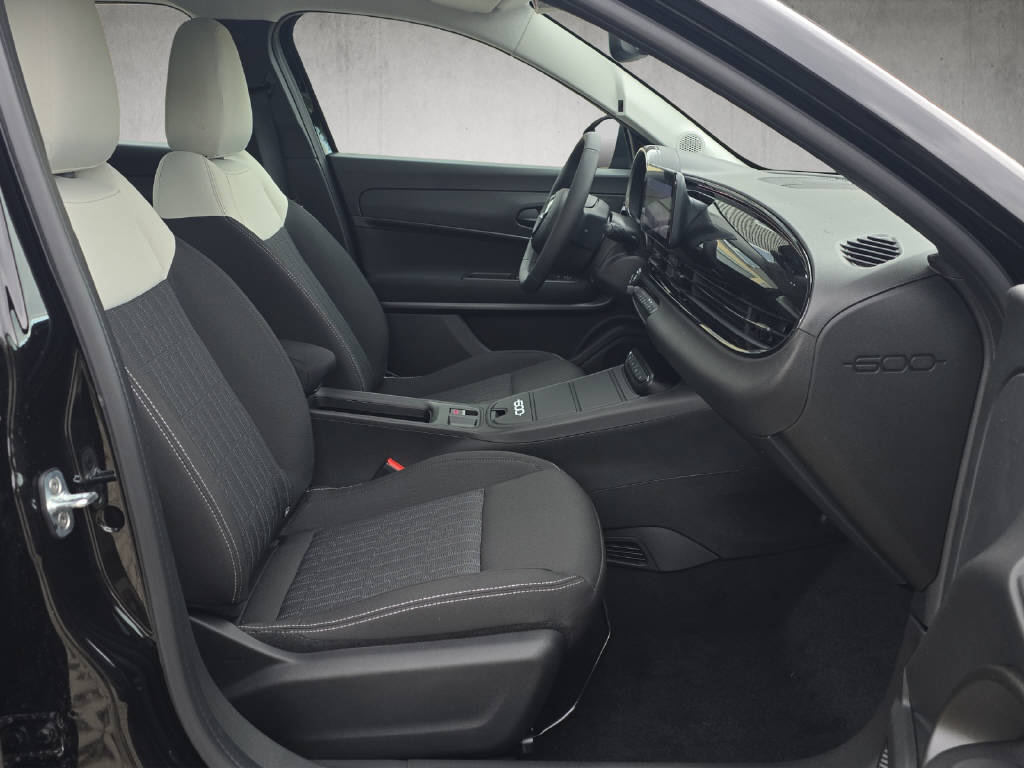 FIAT 600 1.2 Hybrid Icon Swiss Edition-image-14