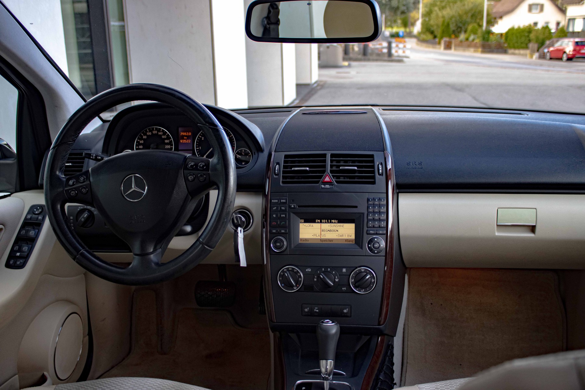 MERCEDES-BENZ A 170 ELEGANCE AUTOMAT-image-10