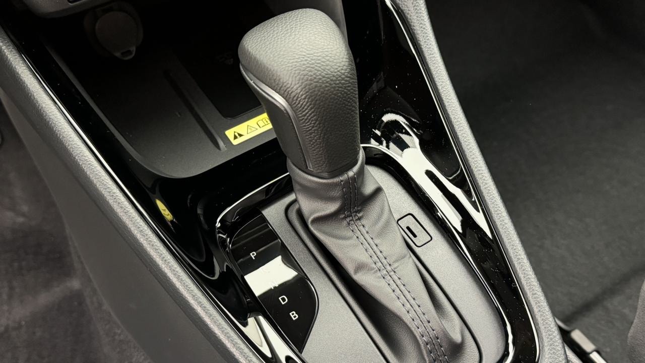 TOYOTA Yaris 1.5 Sport e-CVT-image-11