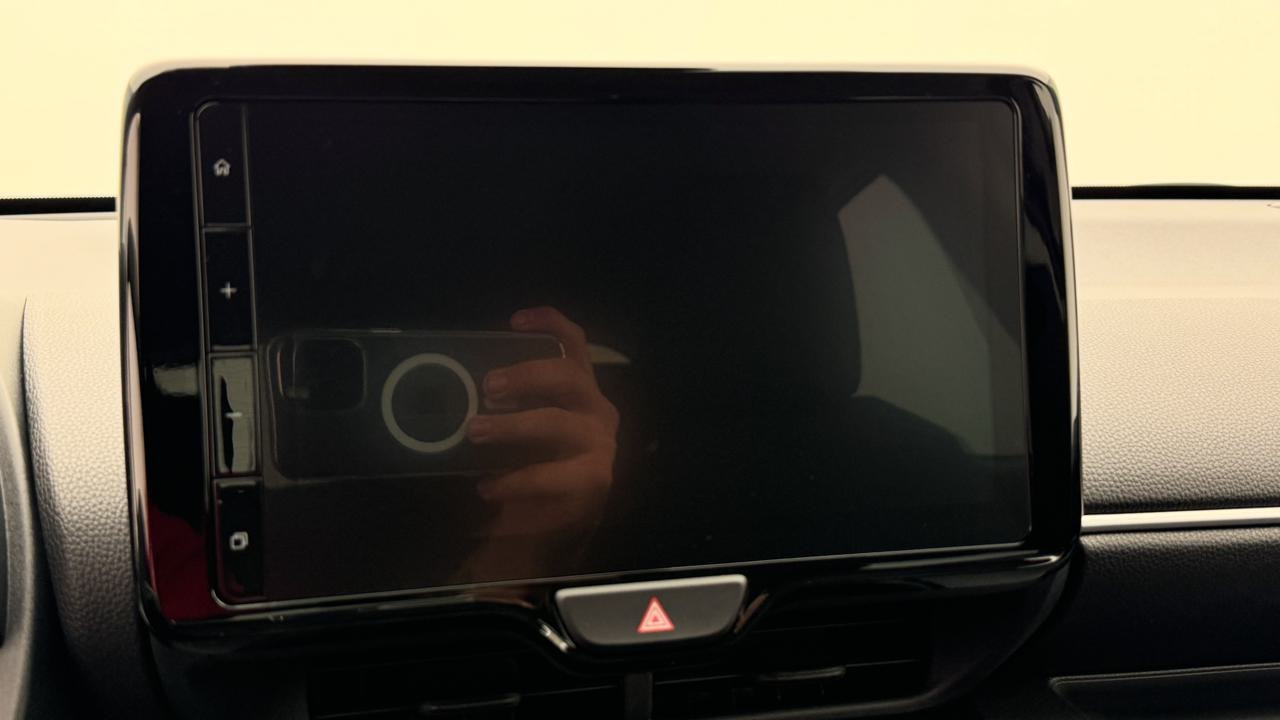 TOYOTA Yaris 1.5 Sport e-CVT-image-8
