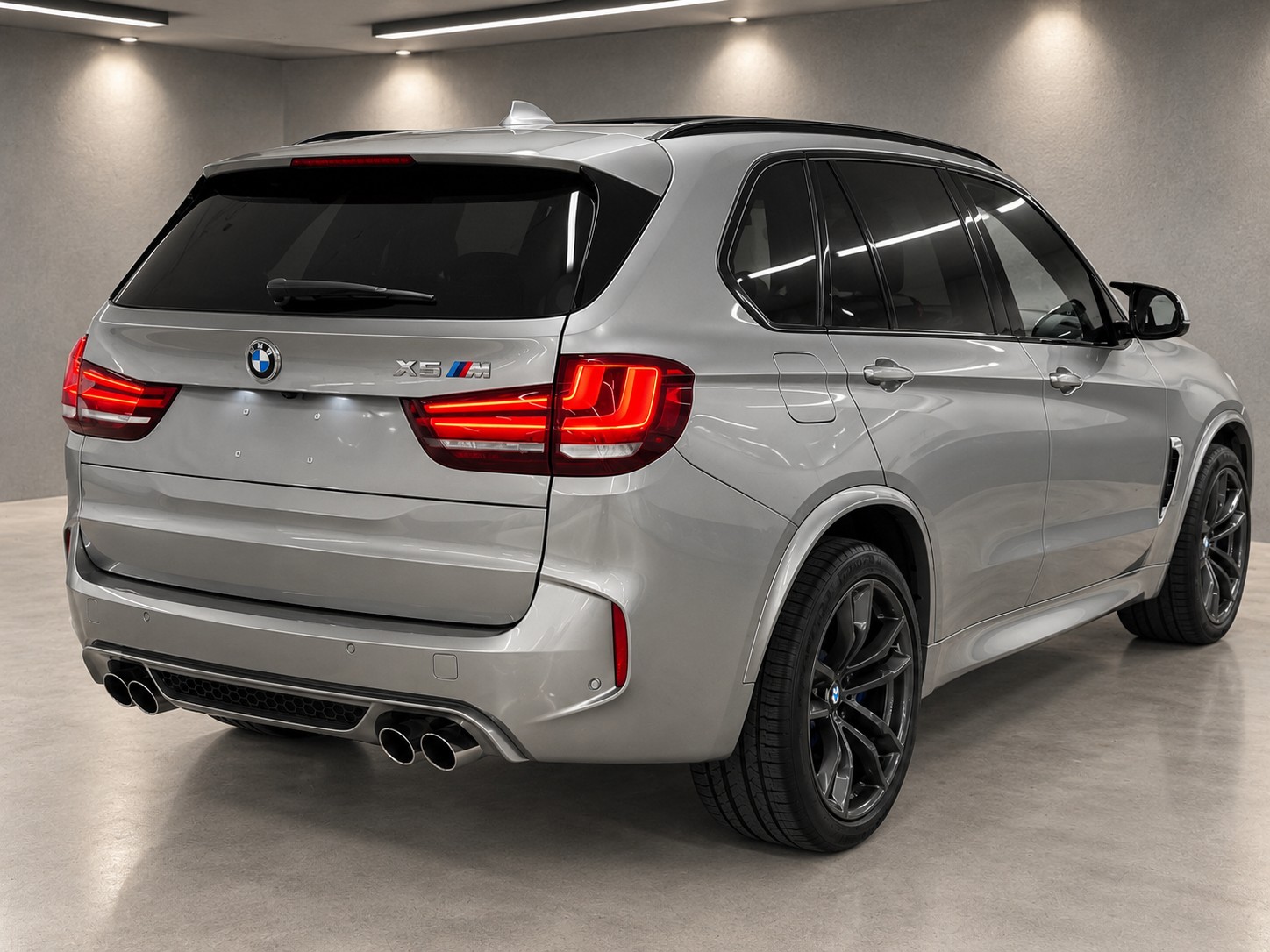 BMW X5M F85 mit 4.4 V8 Biturbo und 575PS 1.Hand ab MFK-image-2