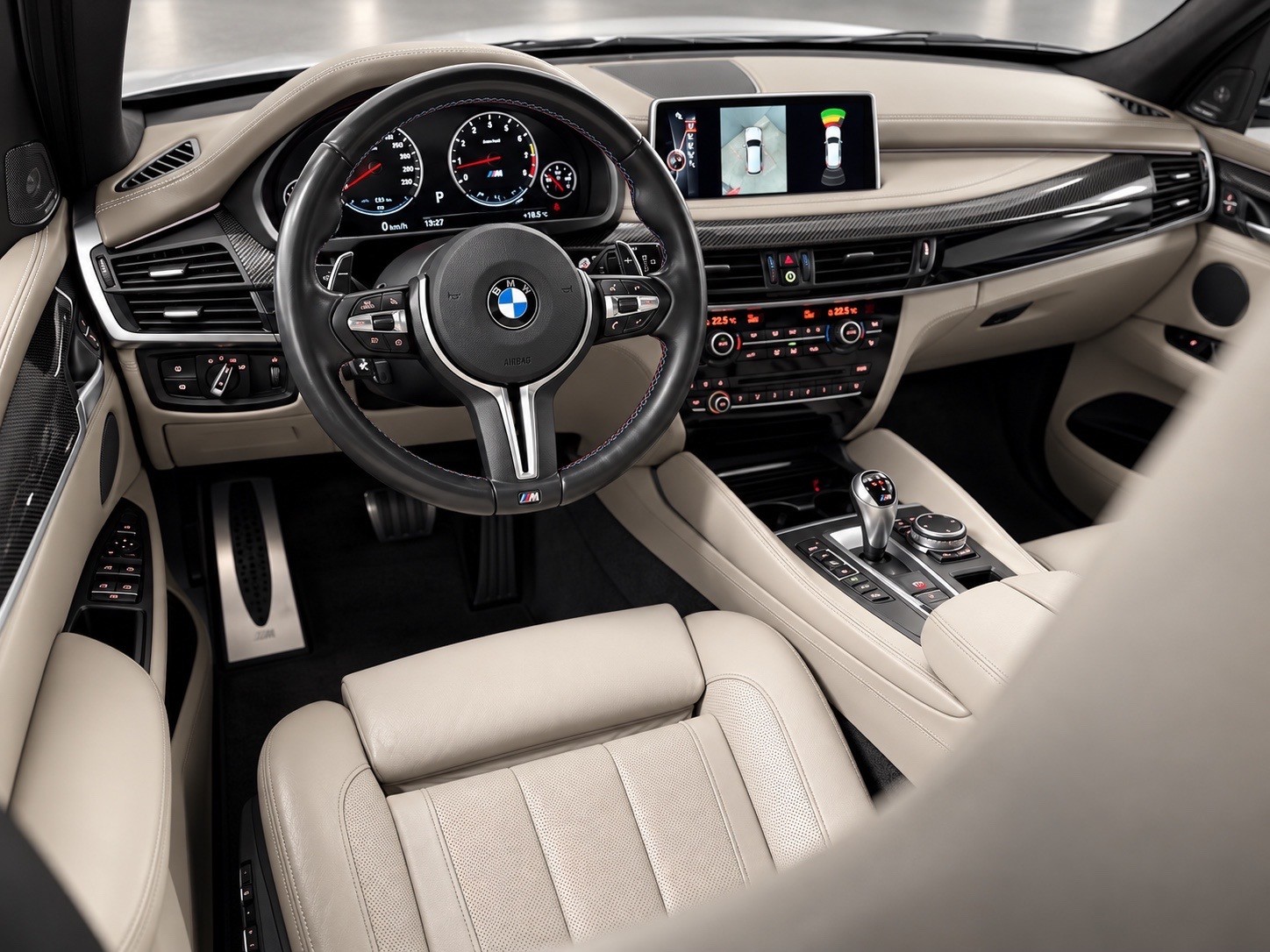 BMW X5M F85 mit 4.4 V8 Biturbo und 575PS 1.Hand ab MFK-image-11