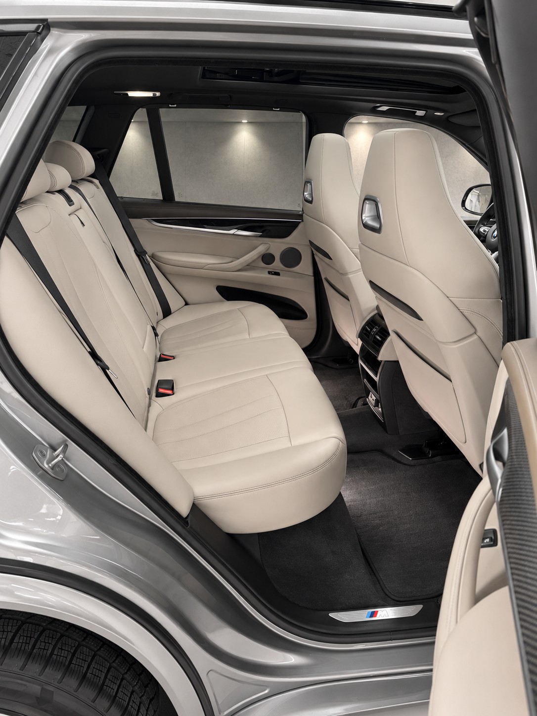 BMW X5M F85 mit 4.4 V8 Biturbo und 575PS 1.Hand ab MFK-image-7