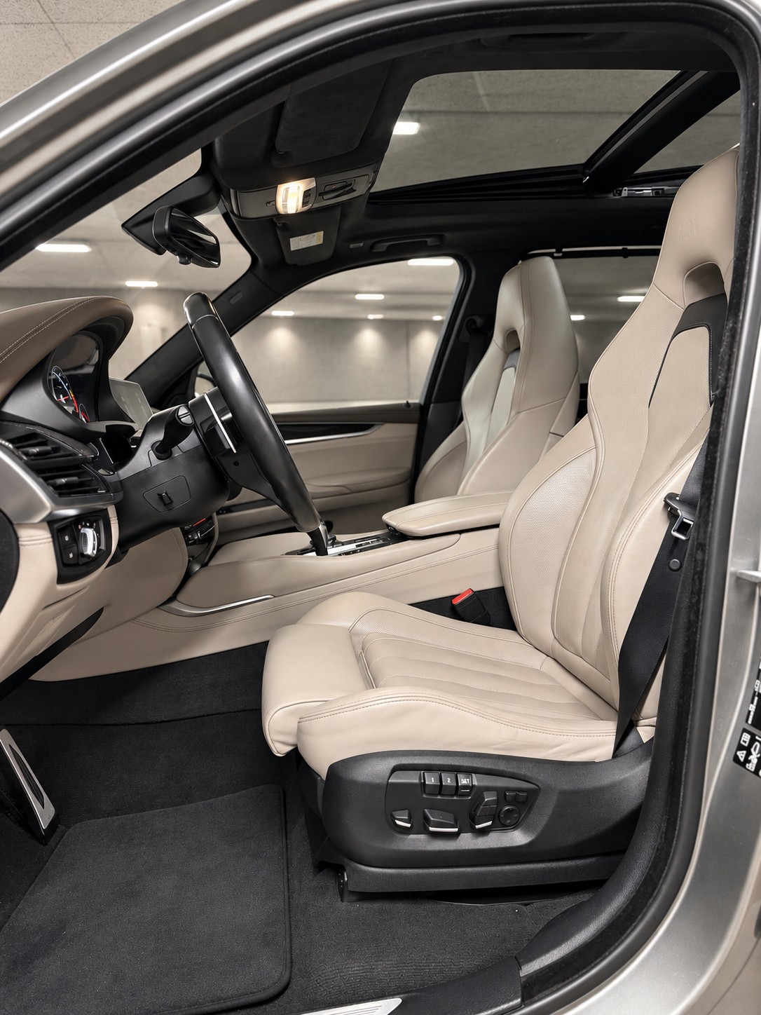 BMW X5M F85 mit 4.4 V8 Biturbo und 575PS 1.Hand ab MFK-image-12