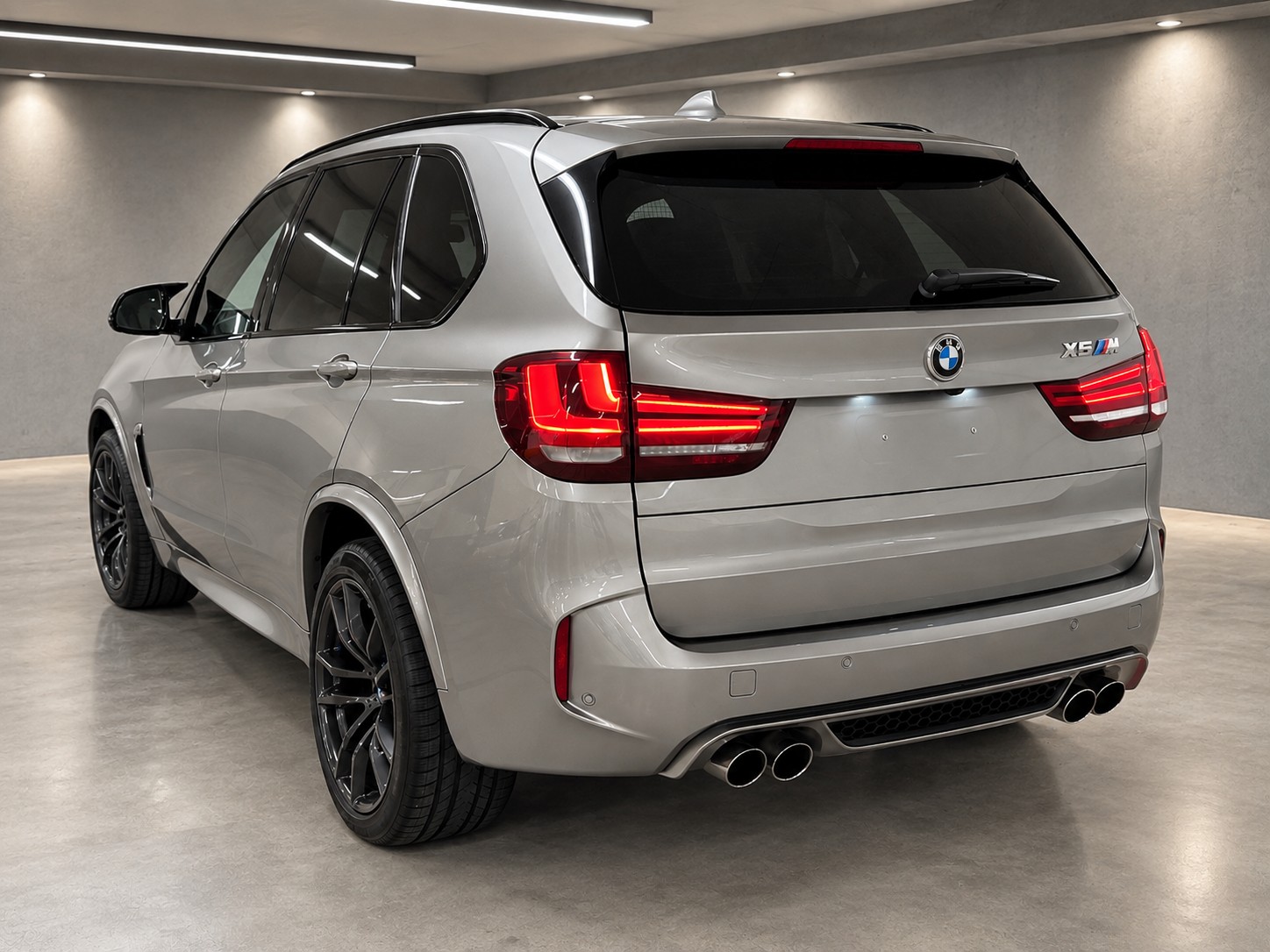BMW X5M F85 mit 4.4 V8 Biturbo und 575PS 1.Hand ab MFK-image-3