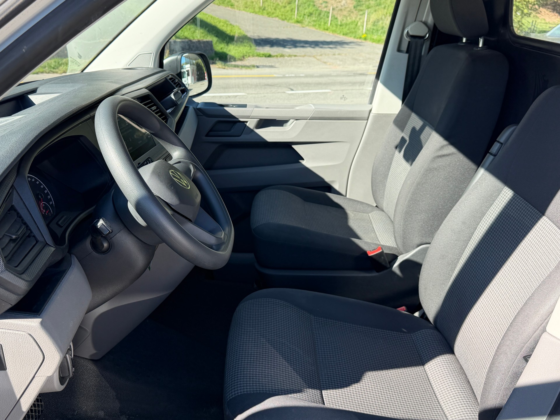VW T6.1 2.0 TDI DSG-image-5