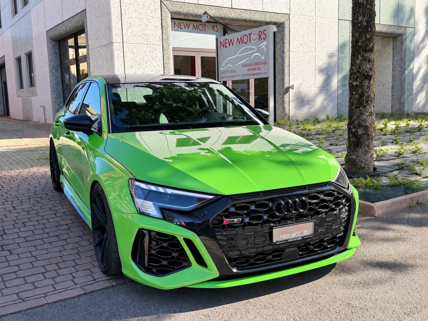 Car photo