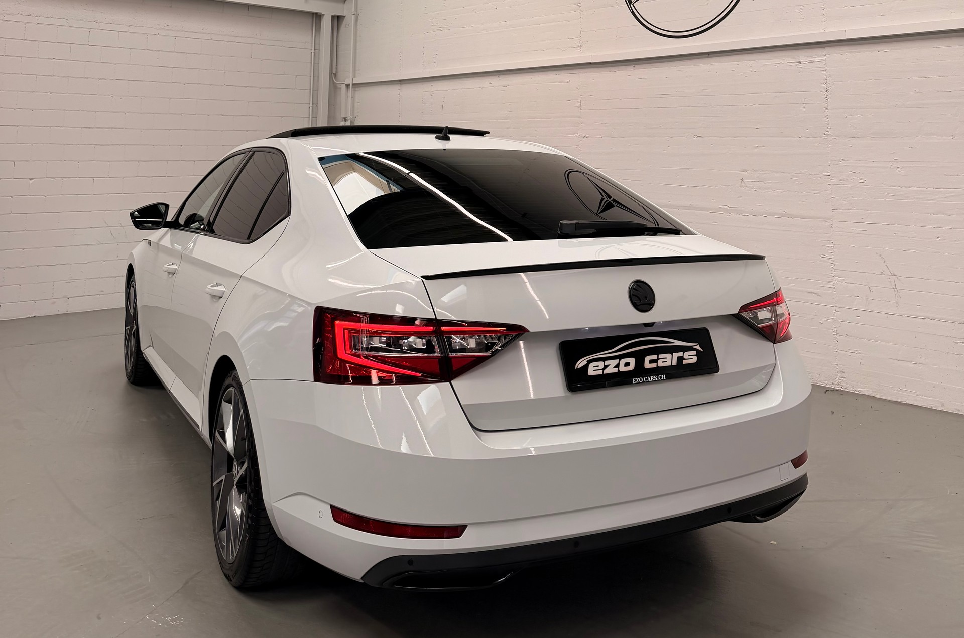 SKODA Superb 2.0 TSI SportLine+ DSG Limited White Performance CH Fahrzeug-image-7