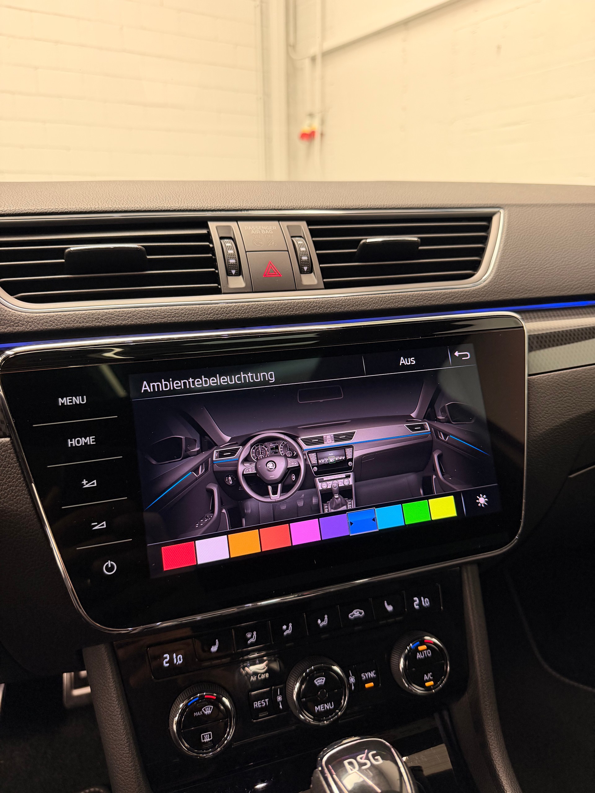 SKODA Superb 2.0 TSI SportLine+ DSG Limited White Performance CH Fahrzeug-image-29