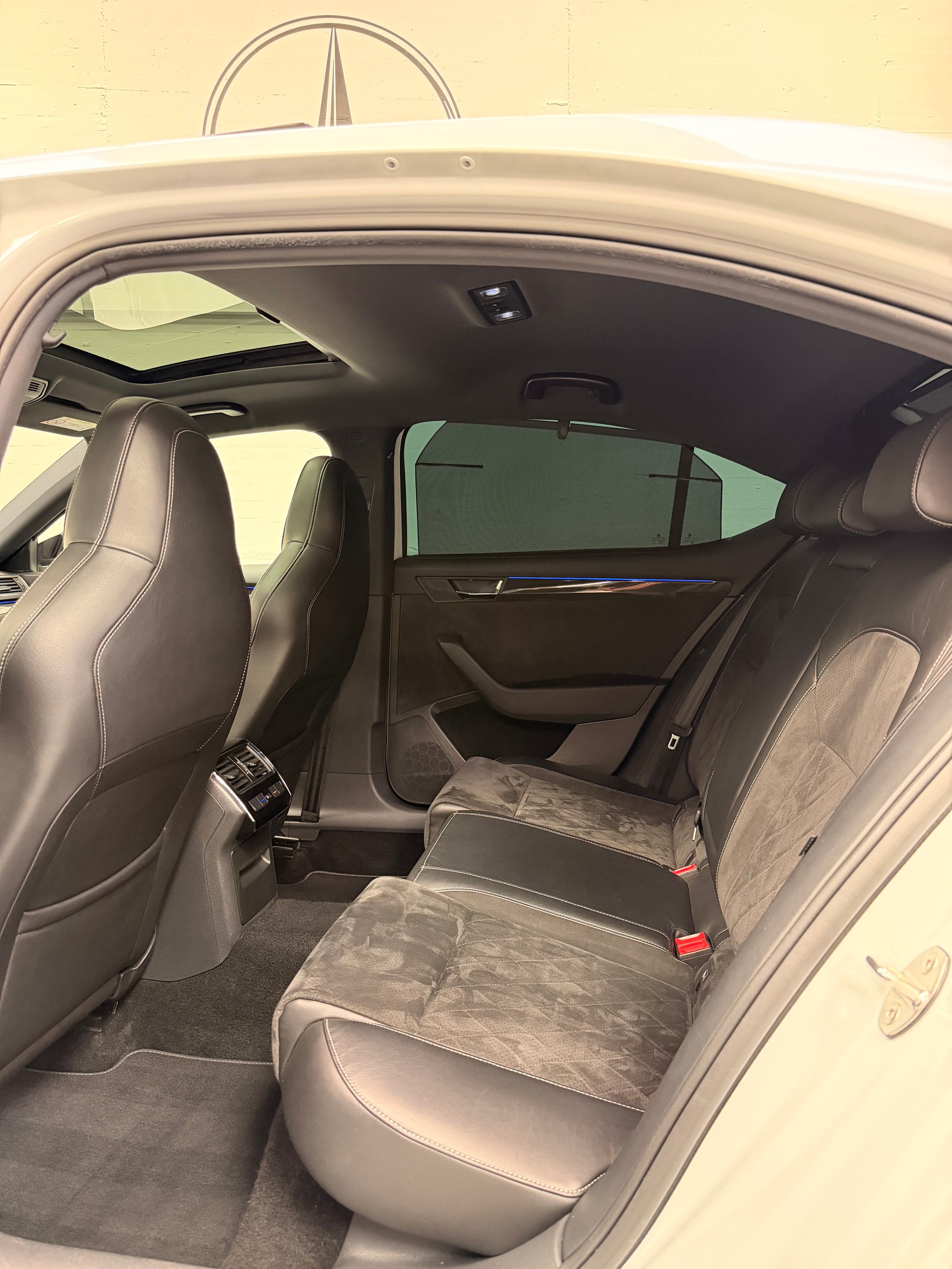SKODA Superb 2.0 TSI SportLine+ DSG Limited White Performance CH Fahrzeug-image-16