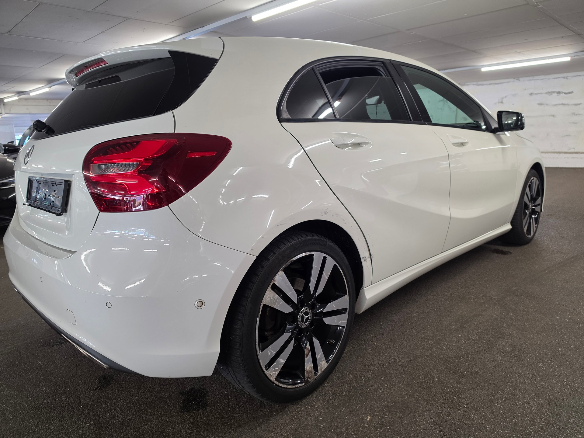MERCEDES-BENZ A 200-image-2
