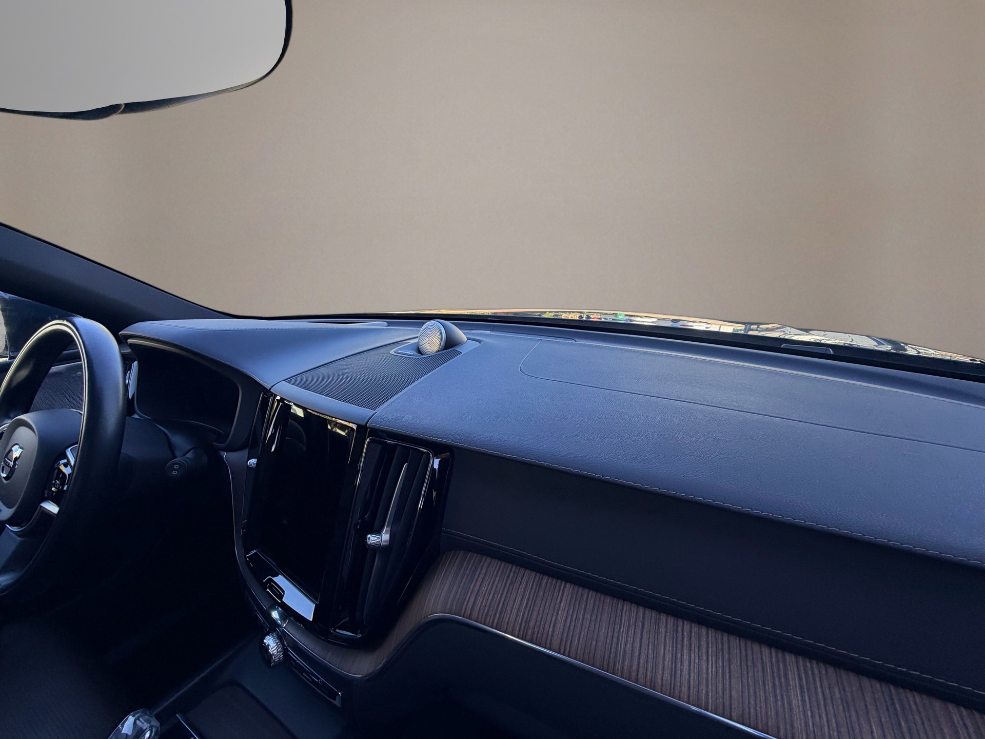 VOLVO XC60 T8 eAWD Inscription Expression Geartronic-image-13