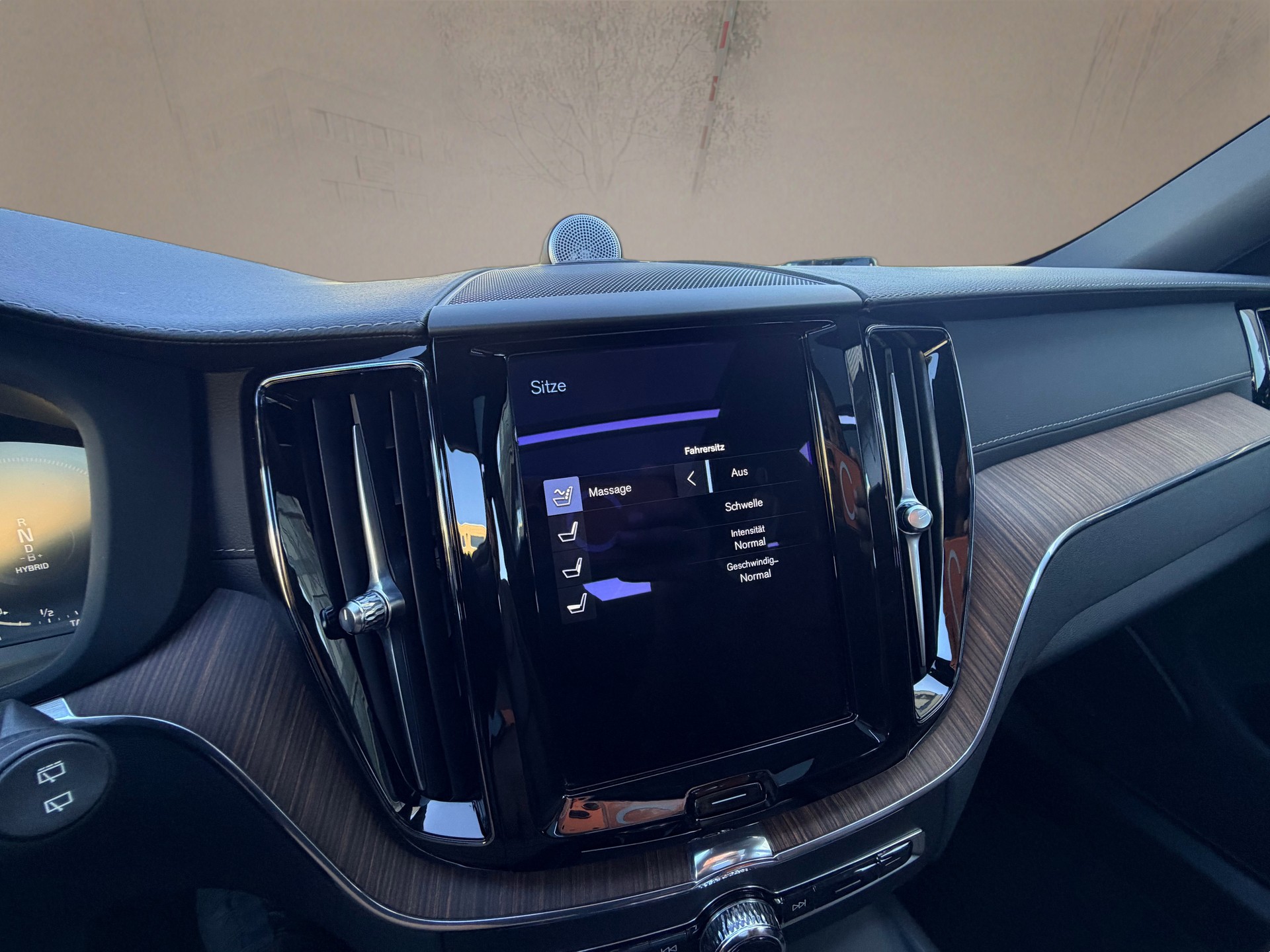 VOLVO XC60 T8 eAWD Inscription Expression Geartronic-image-19