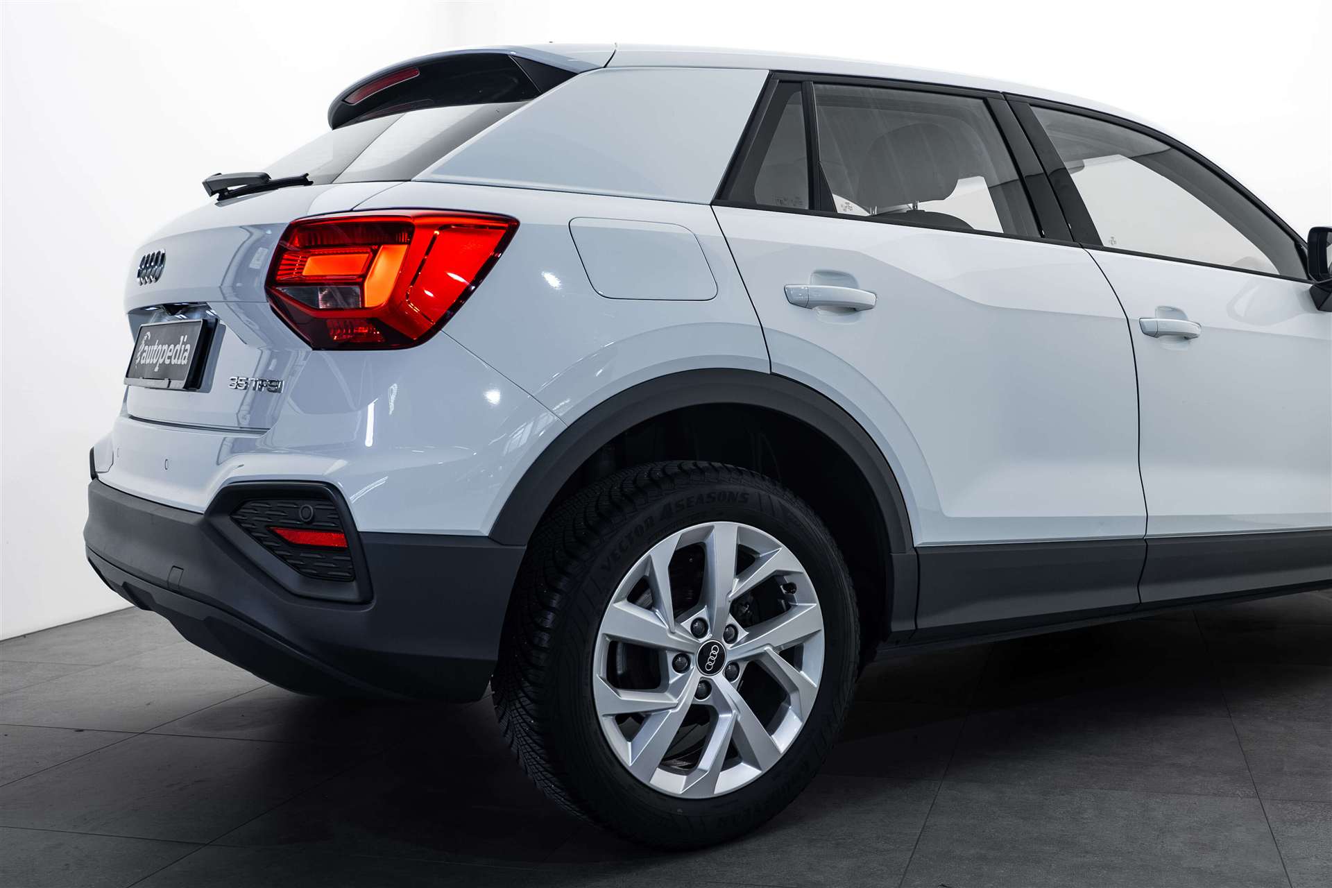 AUDI AUDI Q2 35 TFSI S-tronic-showroom-element-3