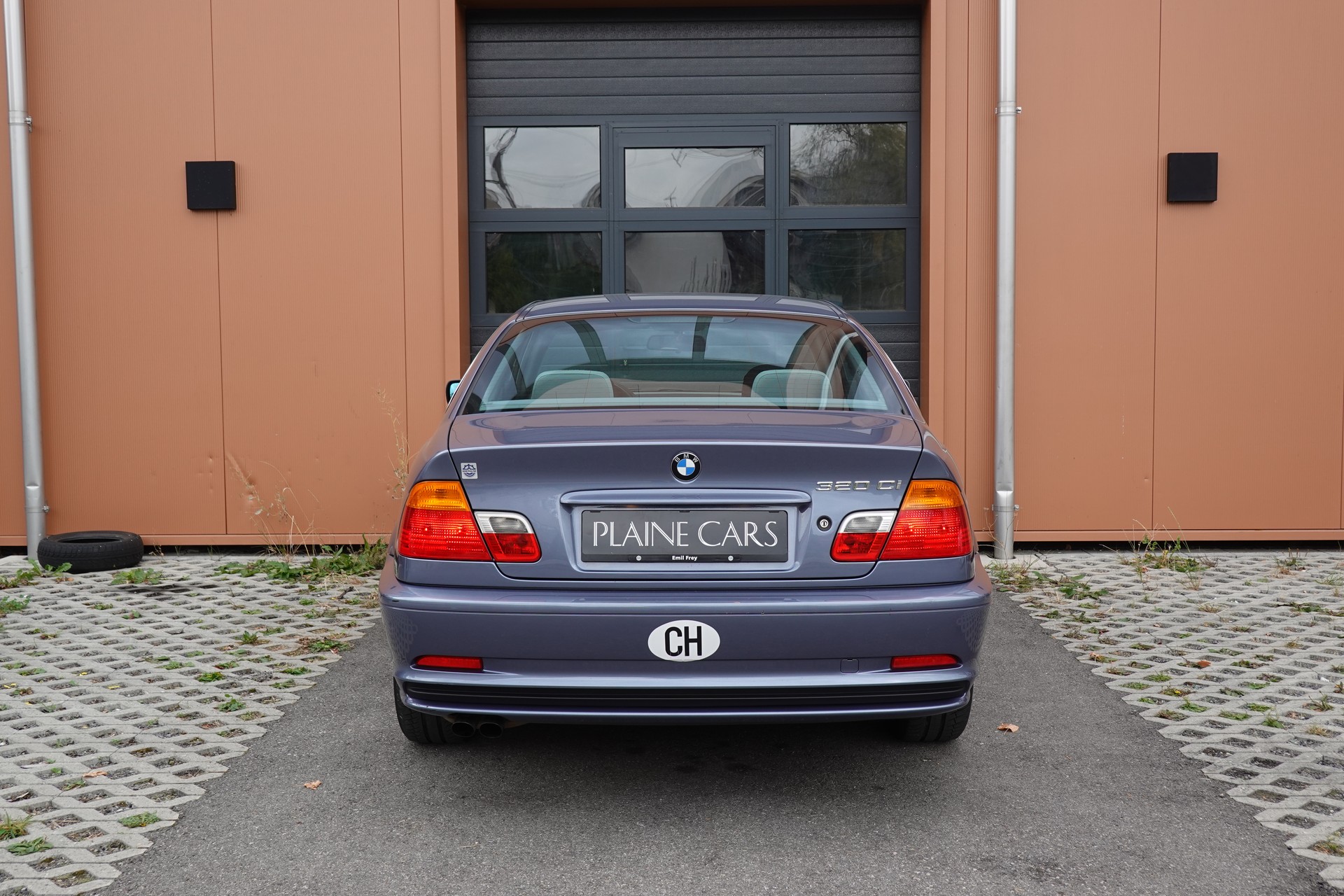 BMW 320Ci Coupé "* CH Auto * 8 Roues * 4 Vitres électriques * Voiture très propre *"-image-8