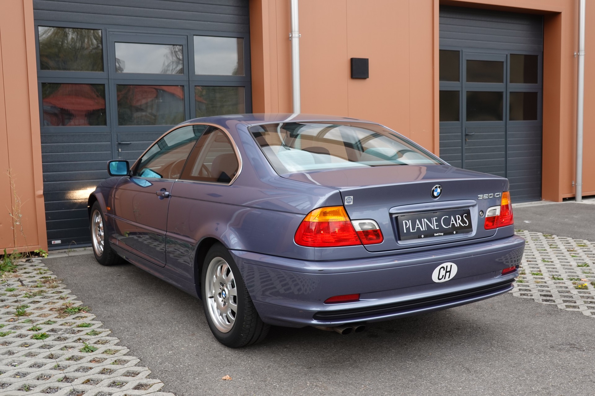 BMW 320Ci Coupé "* CH Auto * 8 Roues * 4 Vitres électriques * Voiture très propre *"-image-9