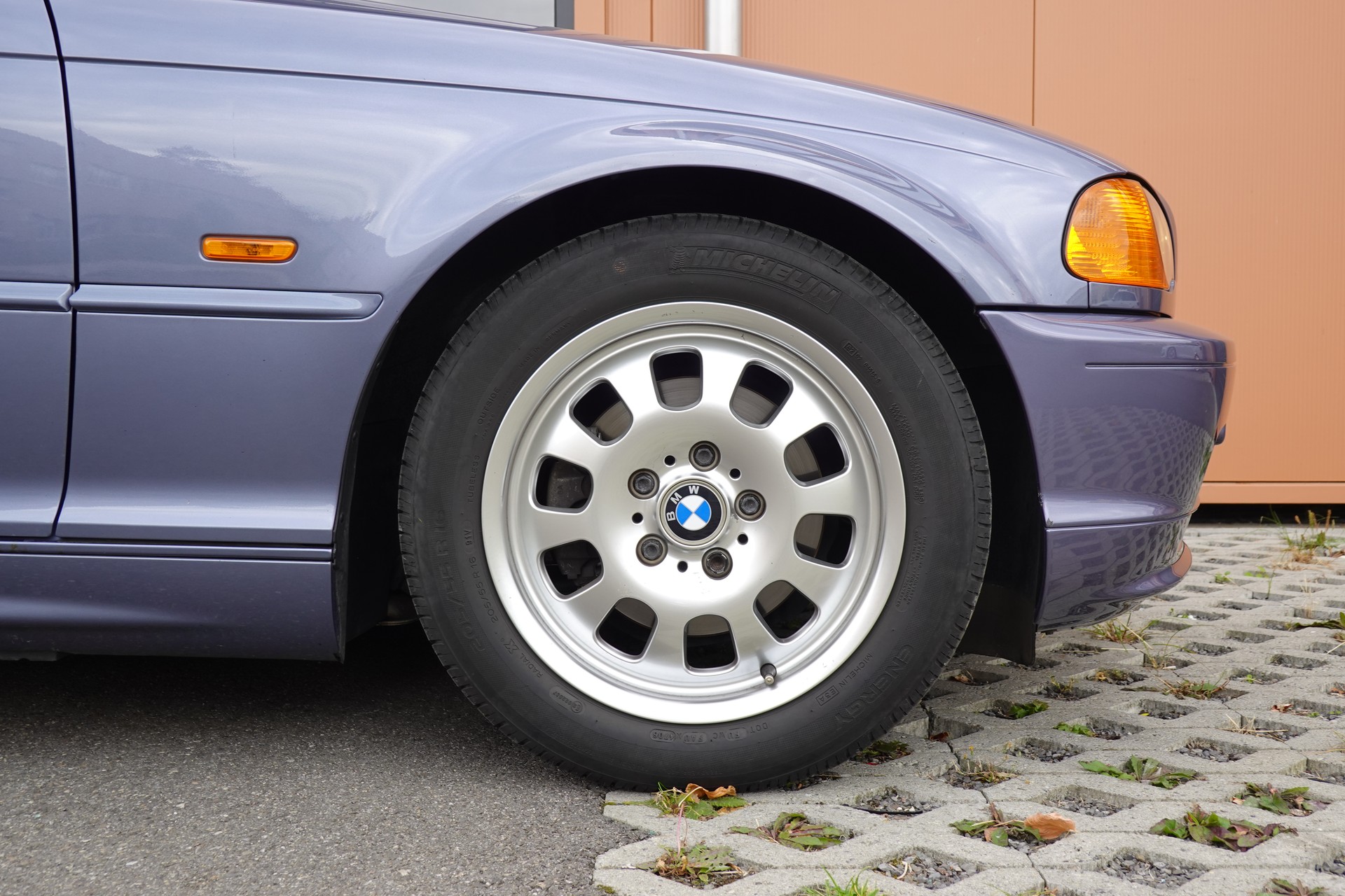 BMW 320Ci Coupé "* CH Auto * 8 Roues * 4 Vitres électriques * Voiture très propre *"-image-4