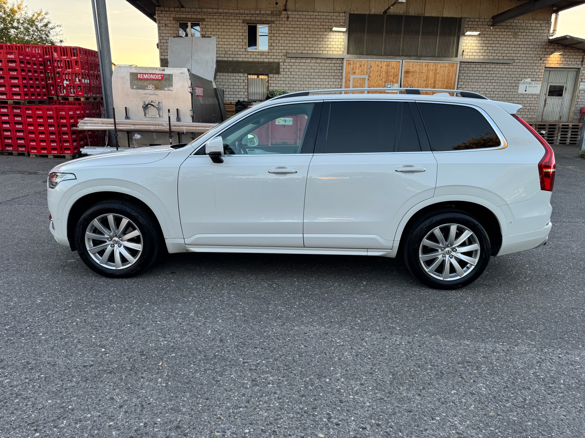 VOLVO XC90 D5 AWD Kinetic Geartronic-image-9