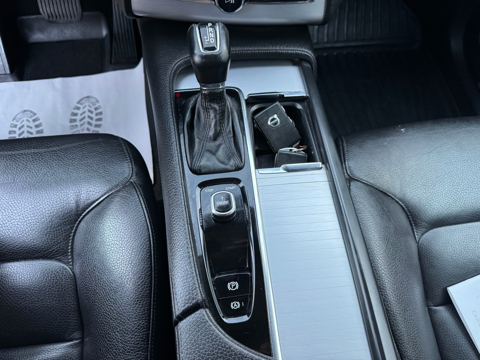 VOLVO XC90 D5 AWD Kinetic Geartronic-image-23