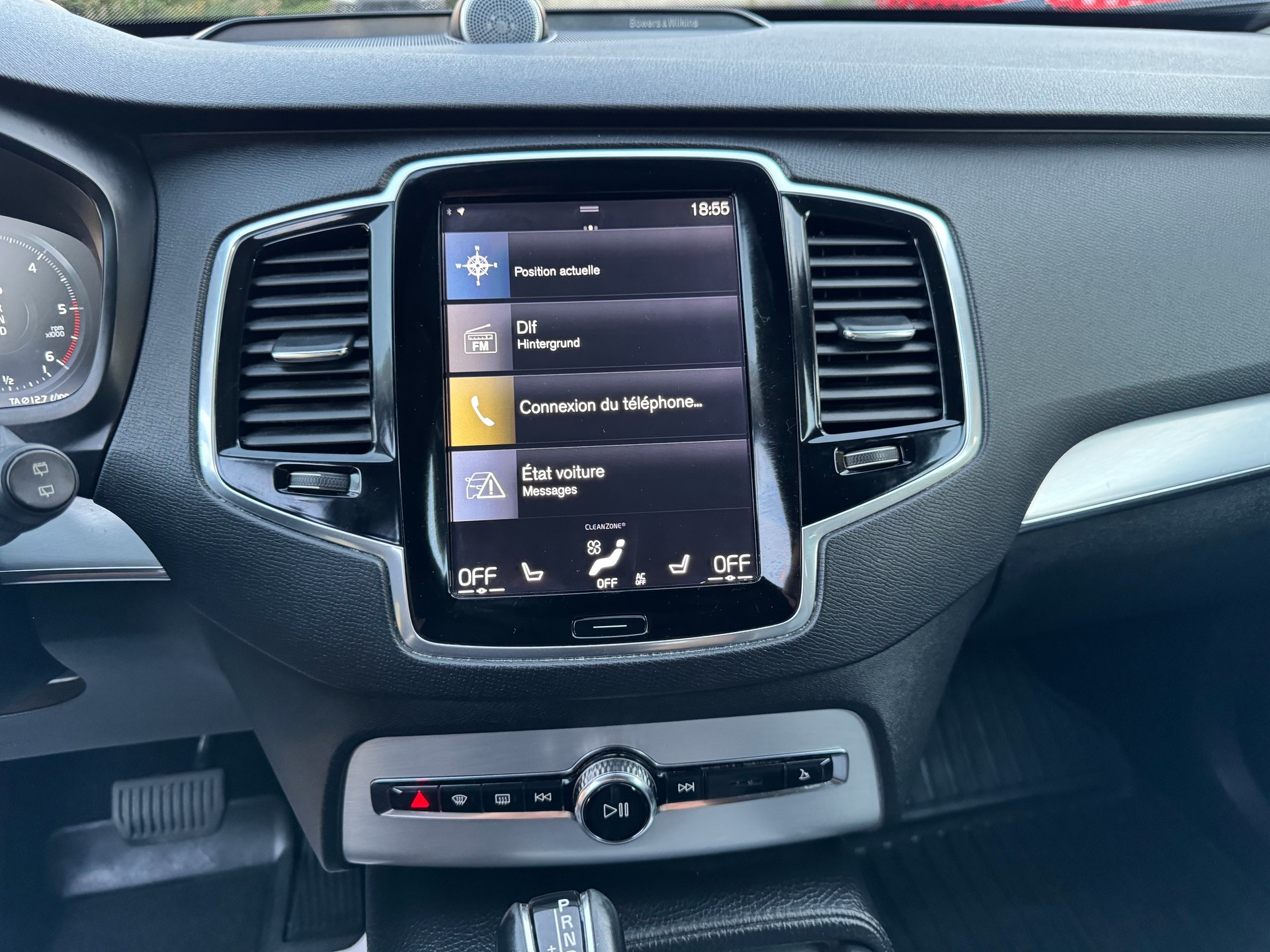 VOLVO XC90 D5 AWD Kinetic Geartronic-image-25