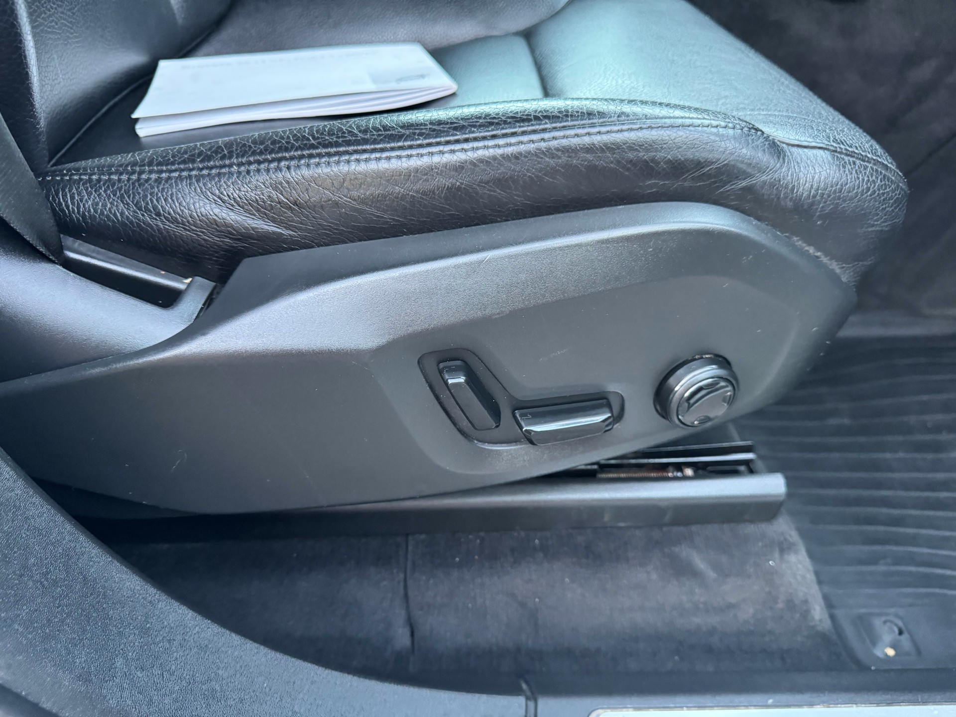 VOLVO XC90 D5 AWD Kinetic Geartronic-image-12
