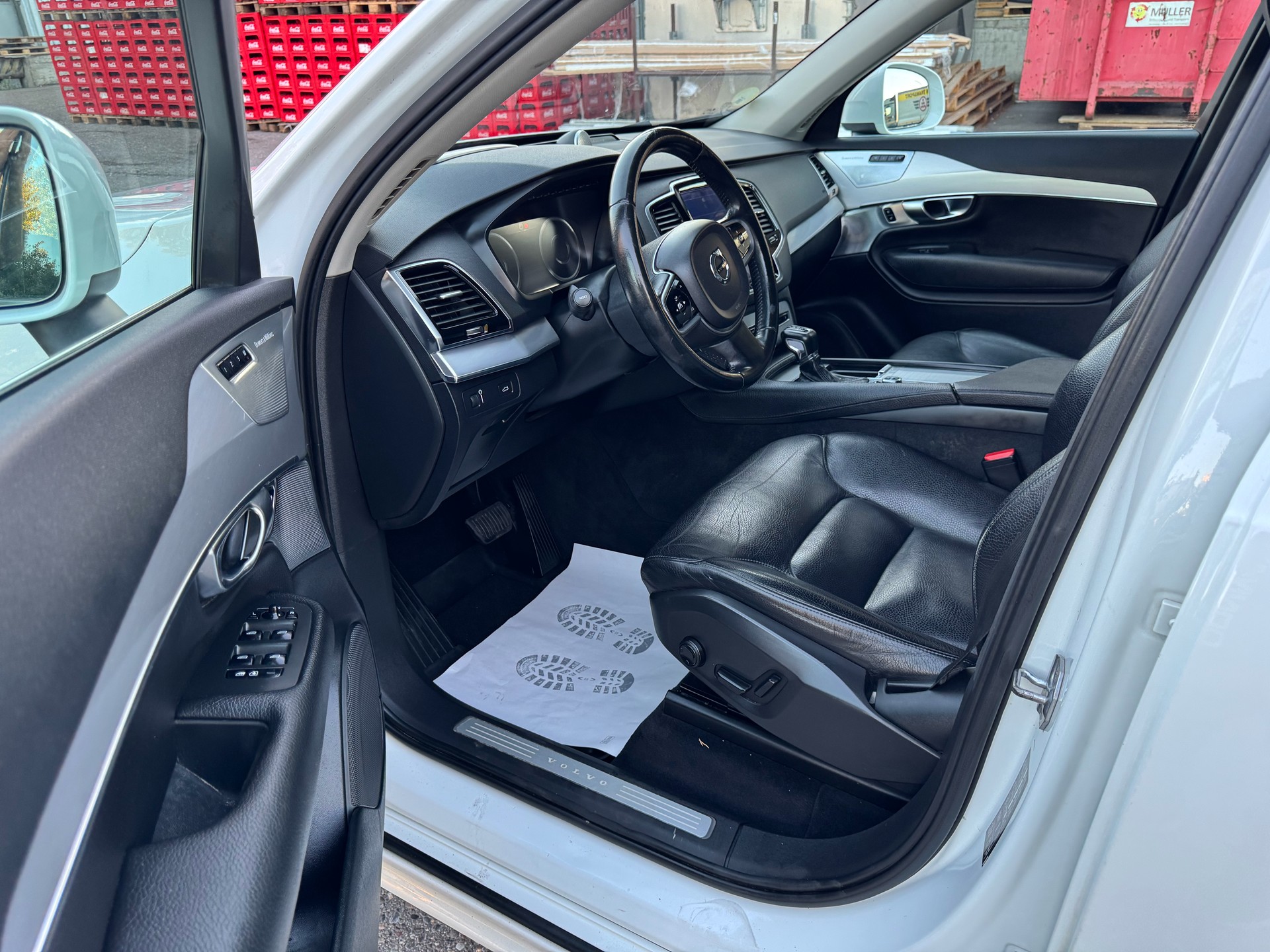 VOLVO XC90 D5 AWD Kinetic Geartronic-image-15