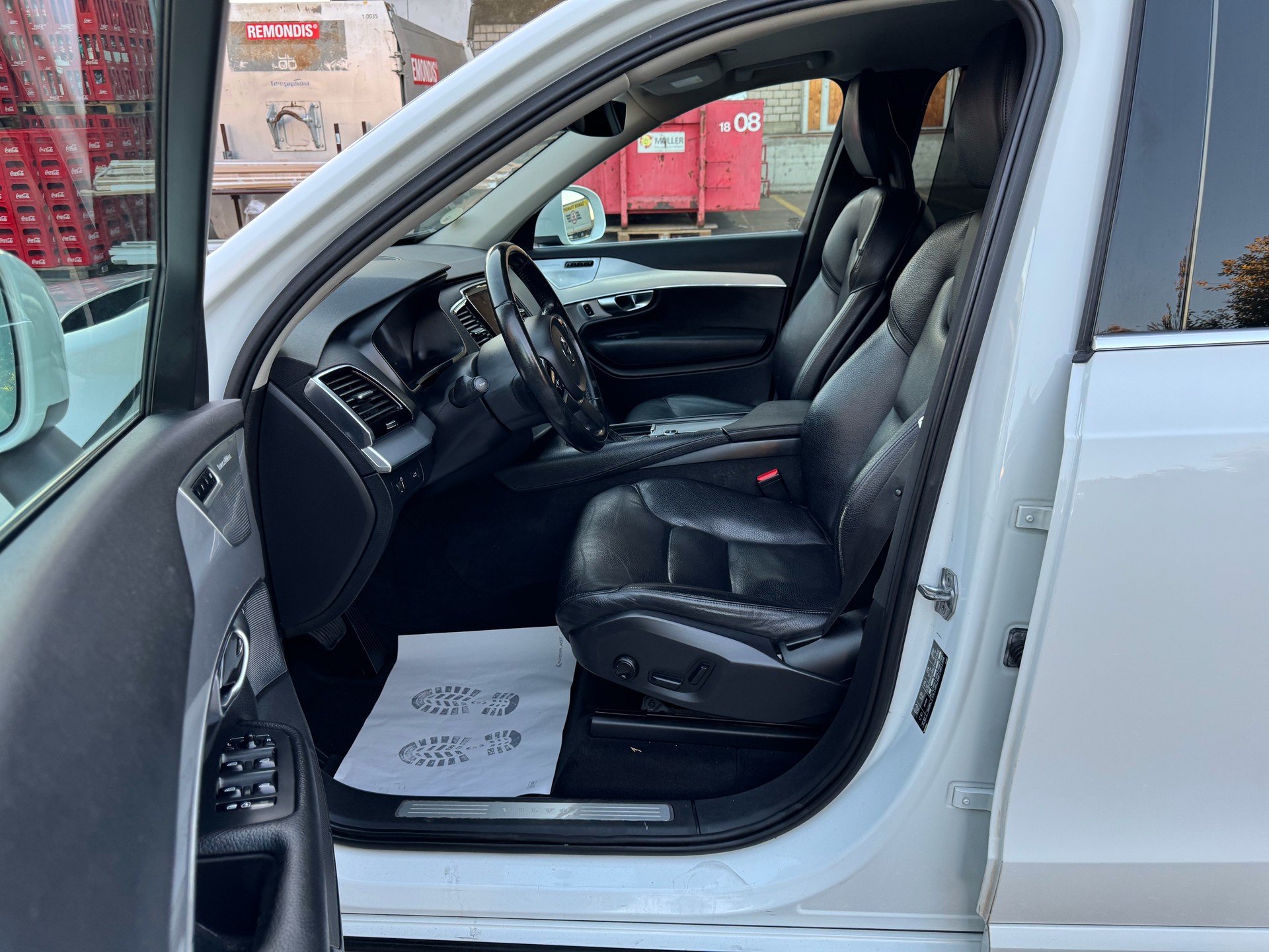 VOLVO XC90 D5 AWD Kinetic Geartronic-image-14