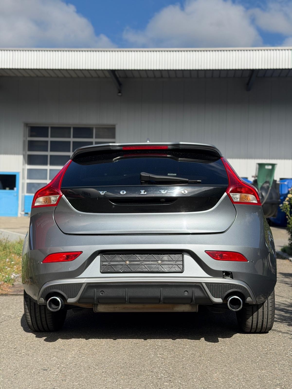 VOLVO V40 T5 Summum Geartronic-image-3