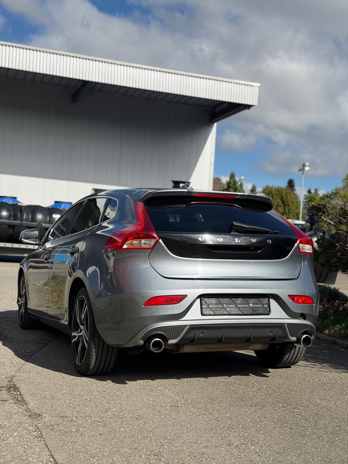 VOLVO V40 T5 Summum Geartronic-image-5