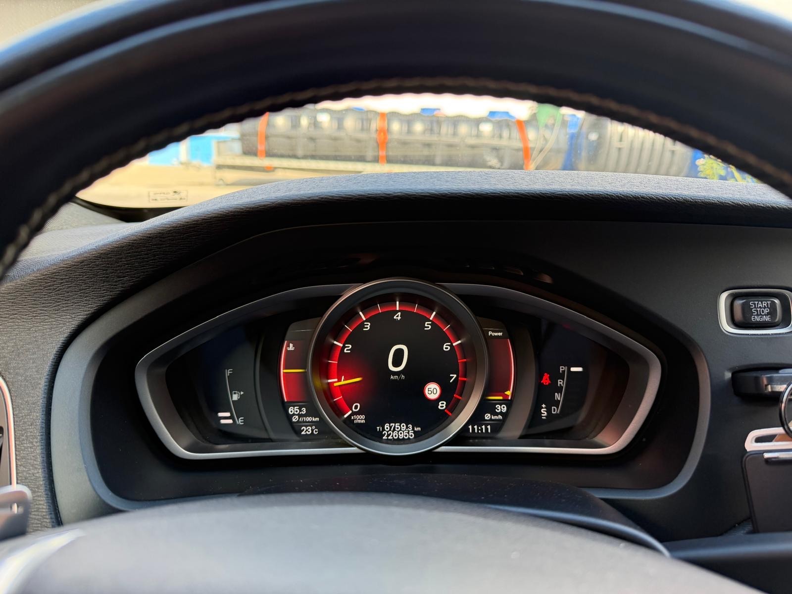 VOLVO V40 T5 Summum Geartronic-image-10