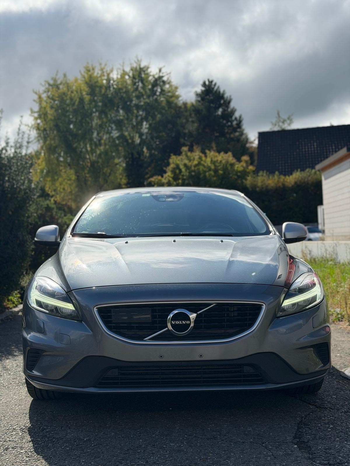 VOLVO V40 T5 Summum Geartronic-image-2