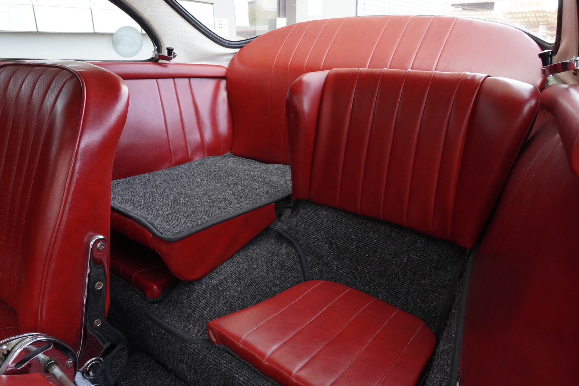 PORSCHE 356 C-image-15
