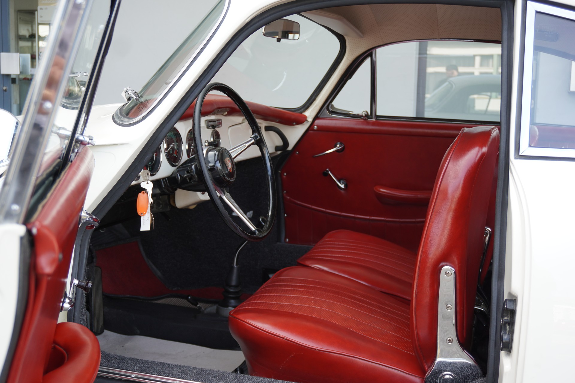 PORSCHE 356 C-image-8