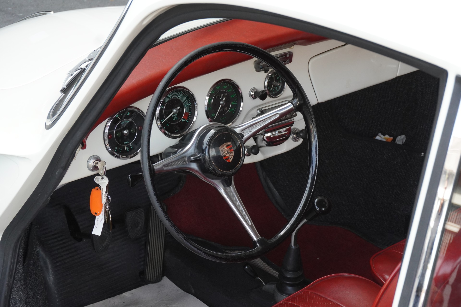 PORSCHE 356 C-image-9