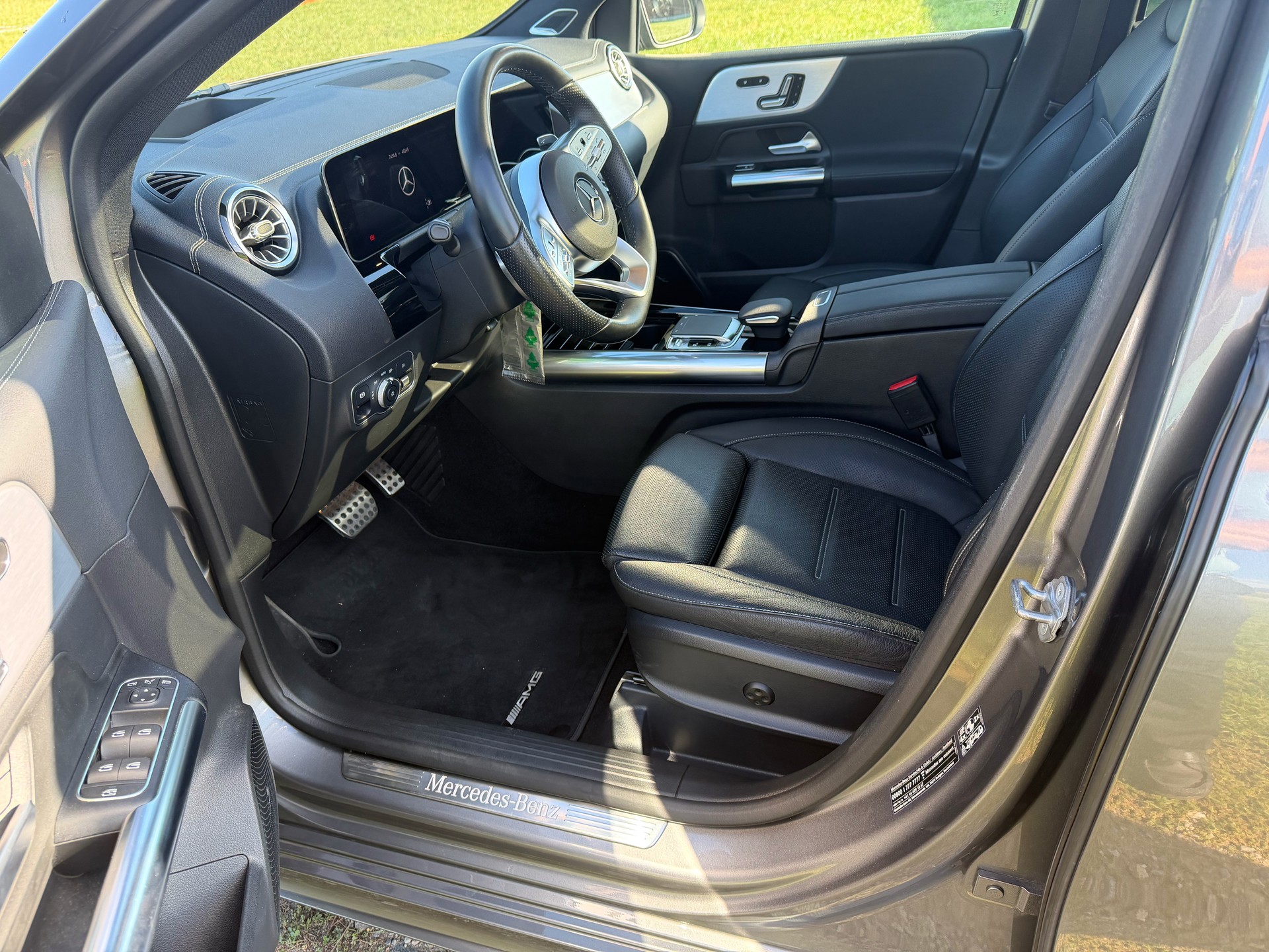 MERCEDES-BENZ B 250 AMG Line 4matic-image-5
