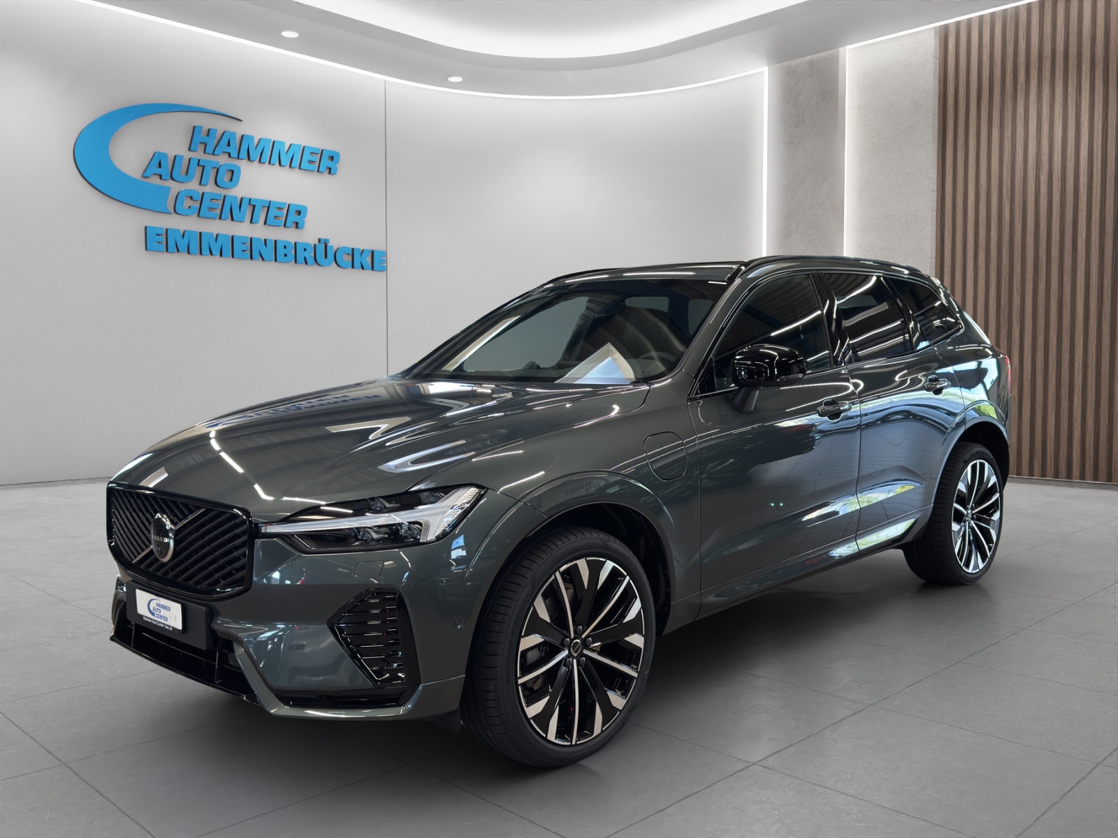 VOLVO XC60 2.0 T8 TE Ultra Dark eAWD-image-0
