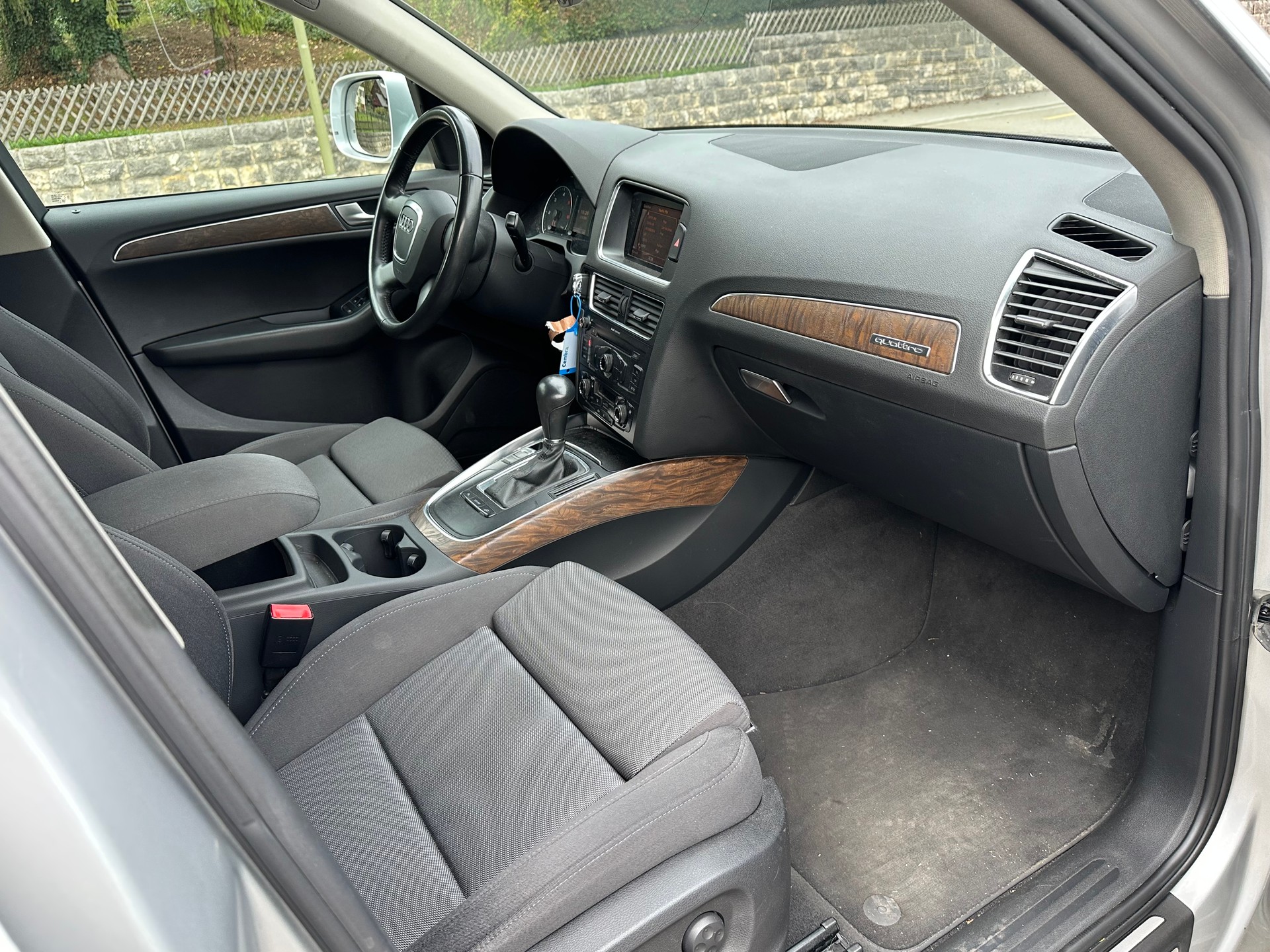 AUDI Q5 3.0 TDI quattro S-tronic-image-10
