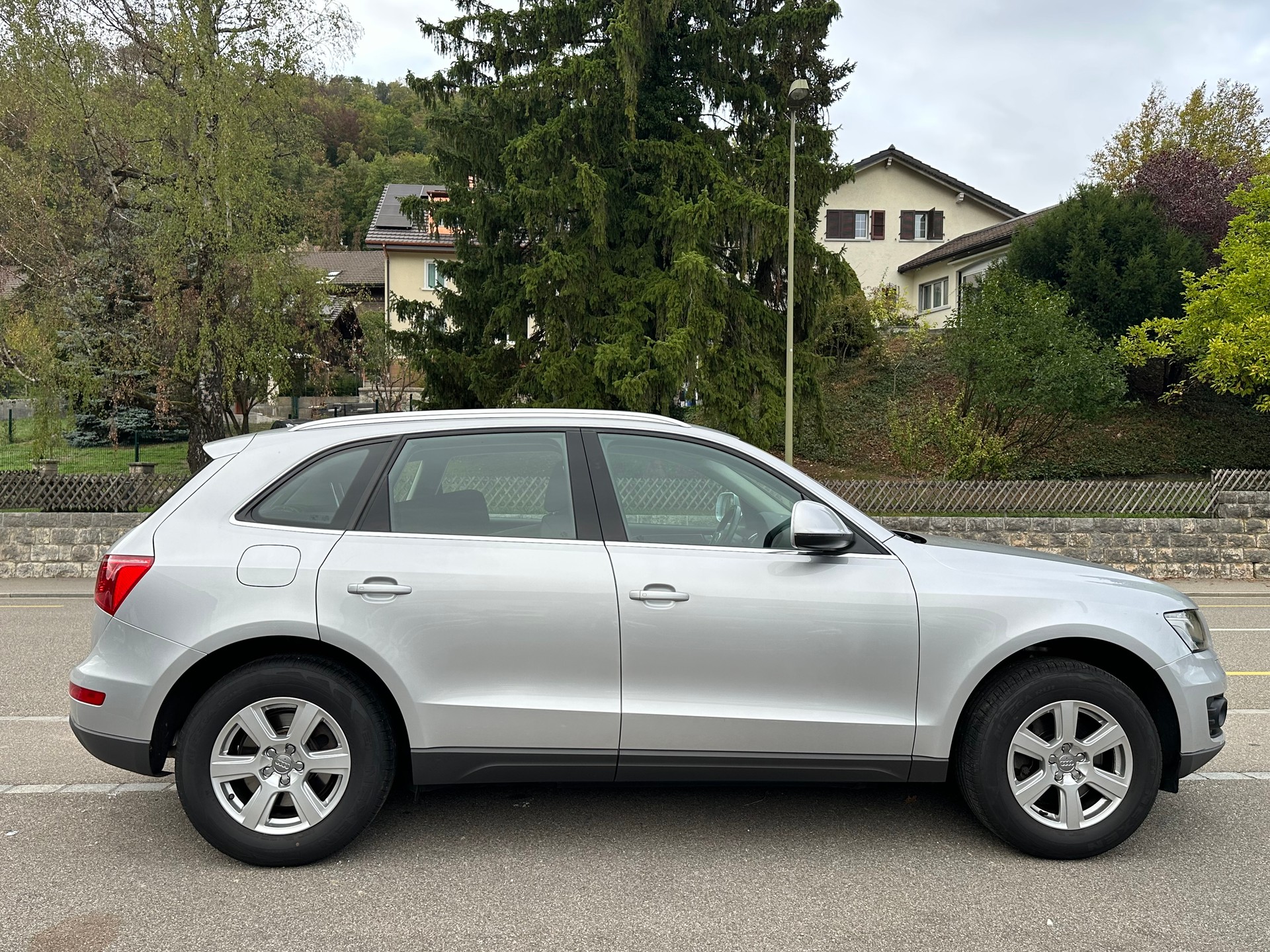 AUDI Q5 3.0 TDI quattro S-tronic-showroom-element-3