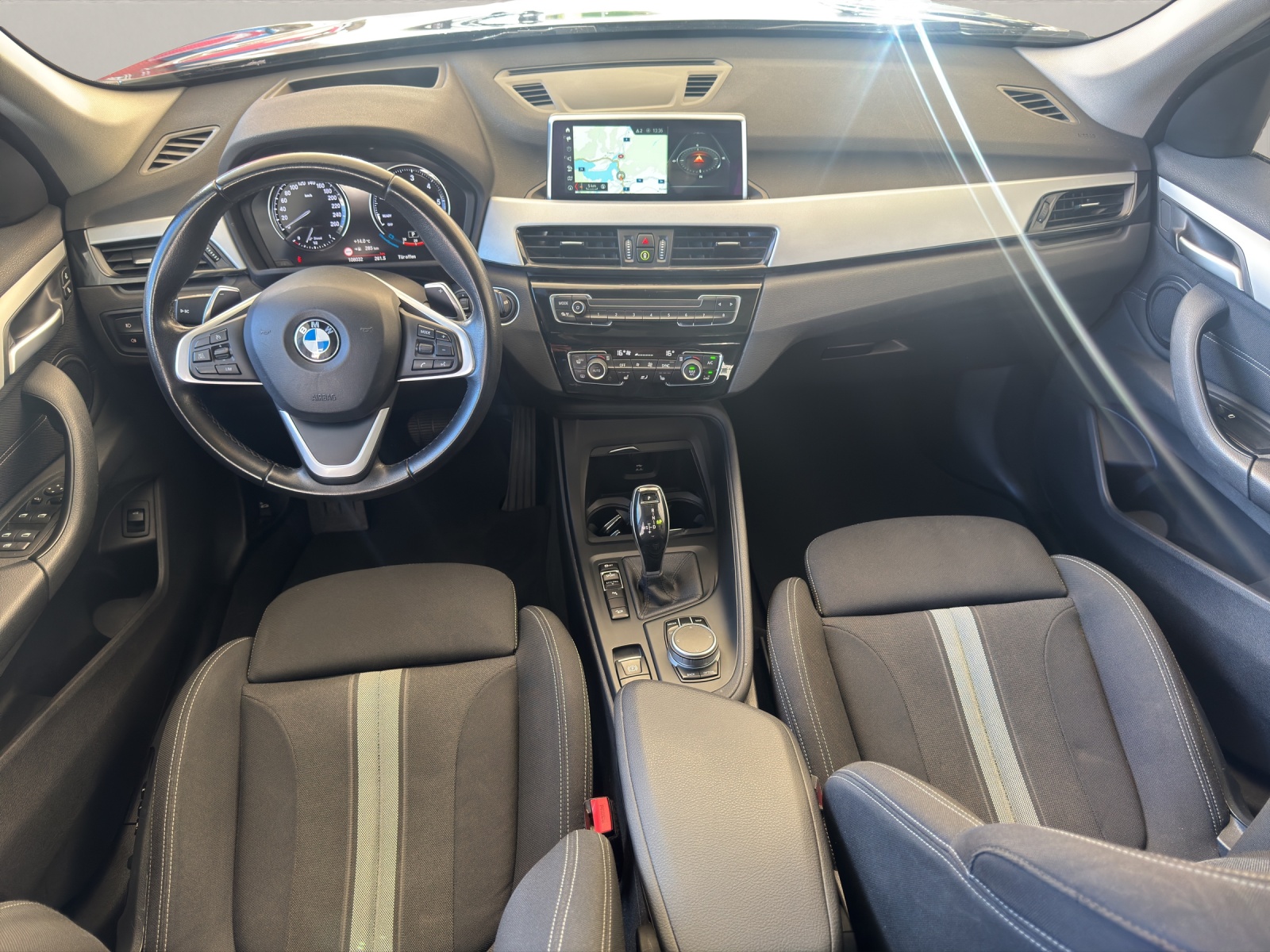 BMW X1 18d xDrive 4x4 SAG-image-7