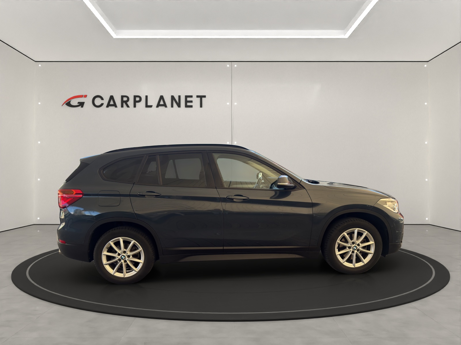 BMW X1 18d xDrive 4x4 SAG-image-1
