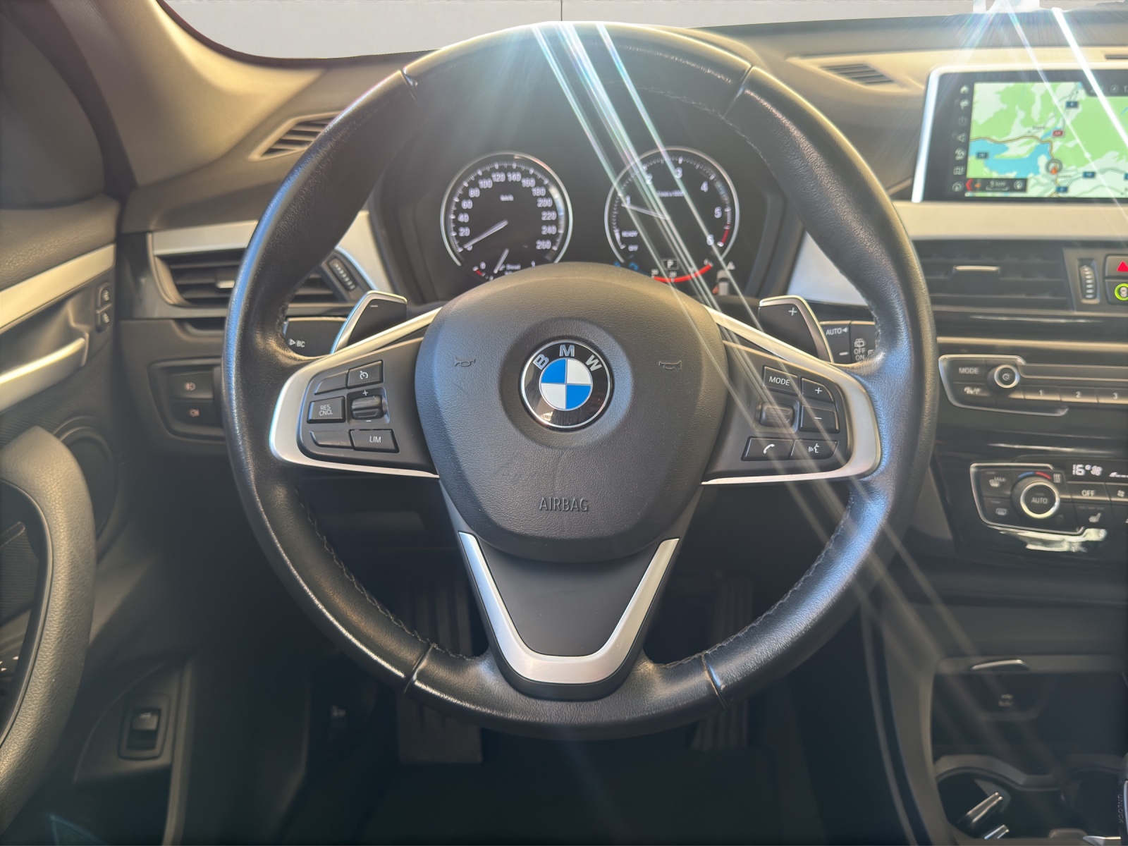 BMW X1 18d xDrive 4x4 SAG-image-12