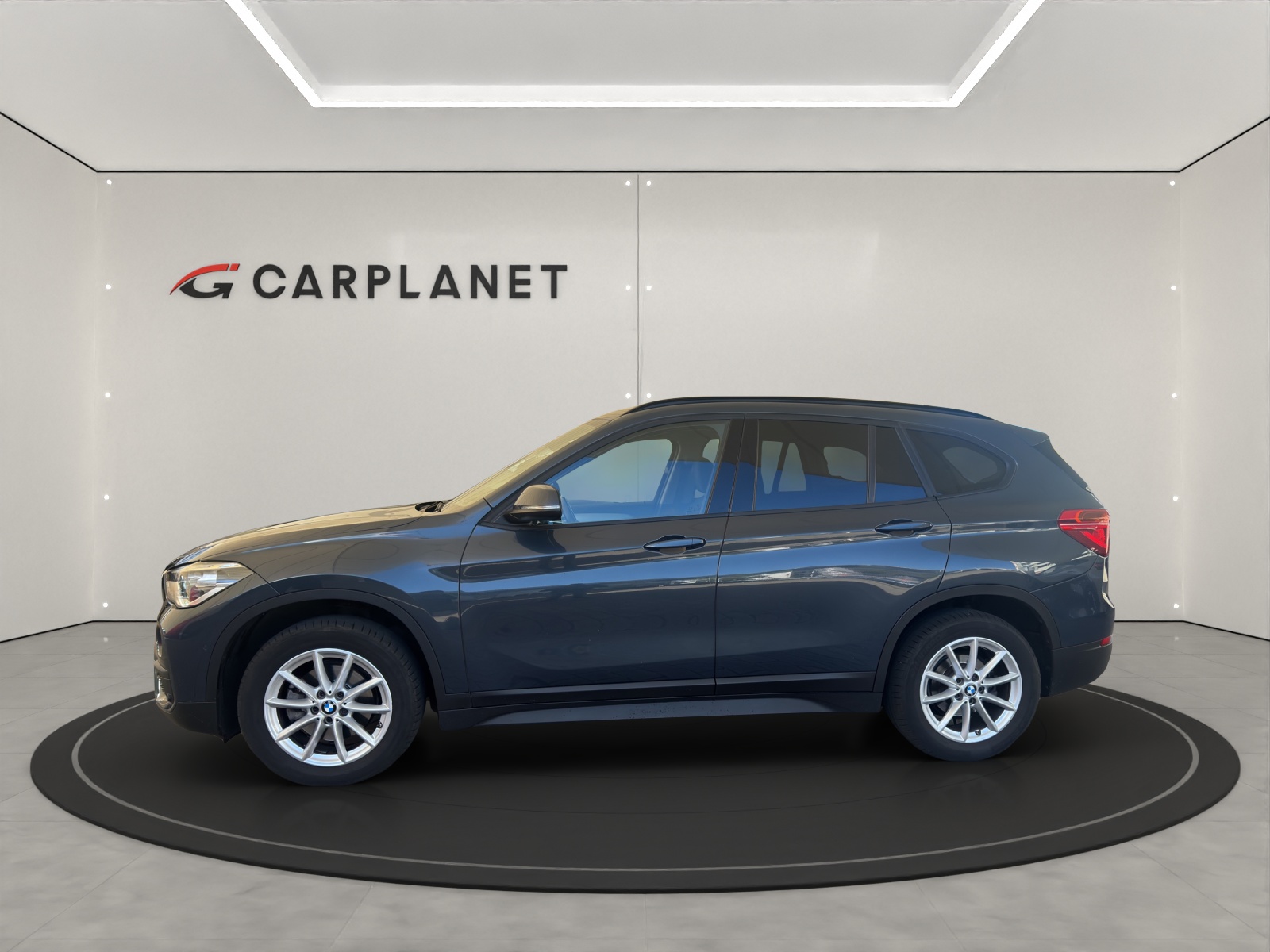 BMW X1 18d xDrive 4x4 SAG-image-2