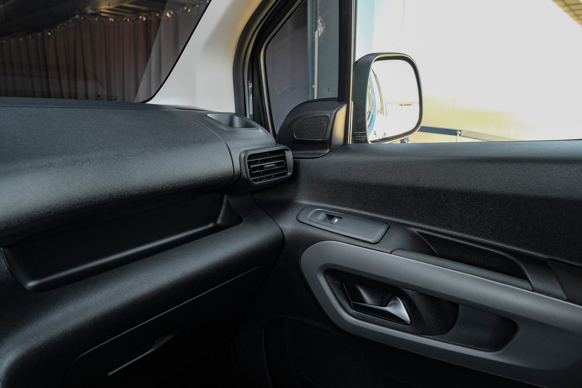TOYOTA Proace City Verso 1.5 Trend Long Automatik-image-22