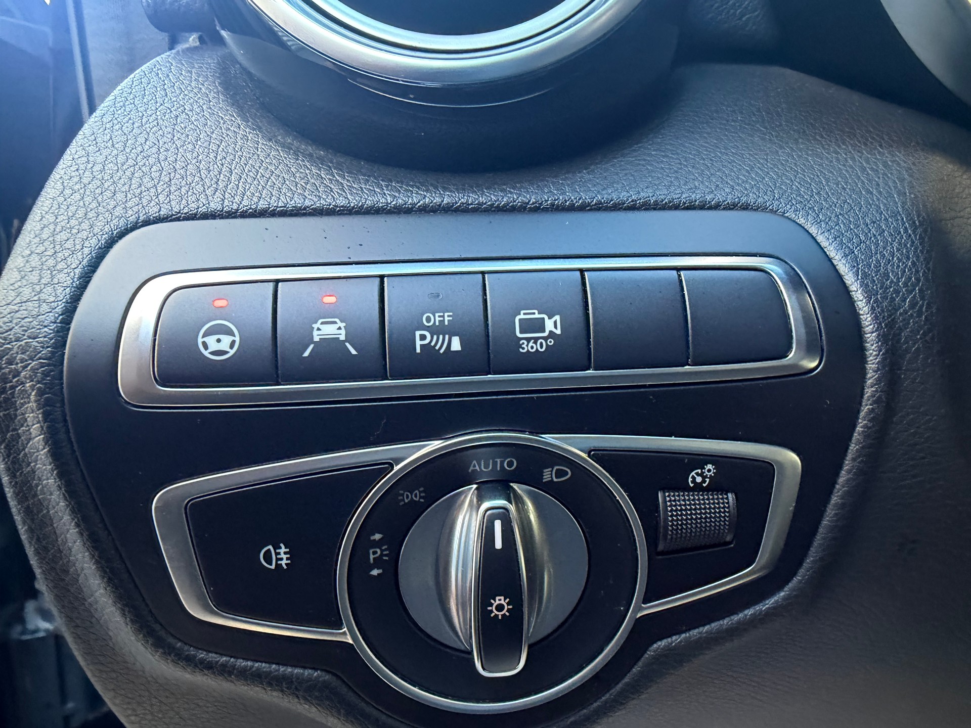 MERCEDES-BENZ GLC 250 AMG Line 4Matic 9G-Tronic-image-9