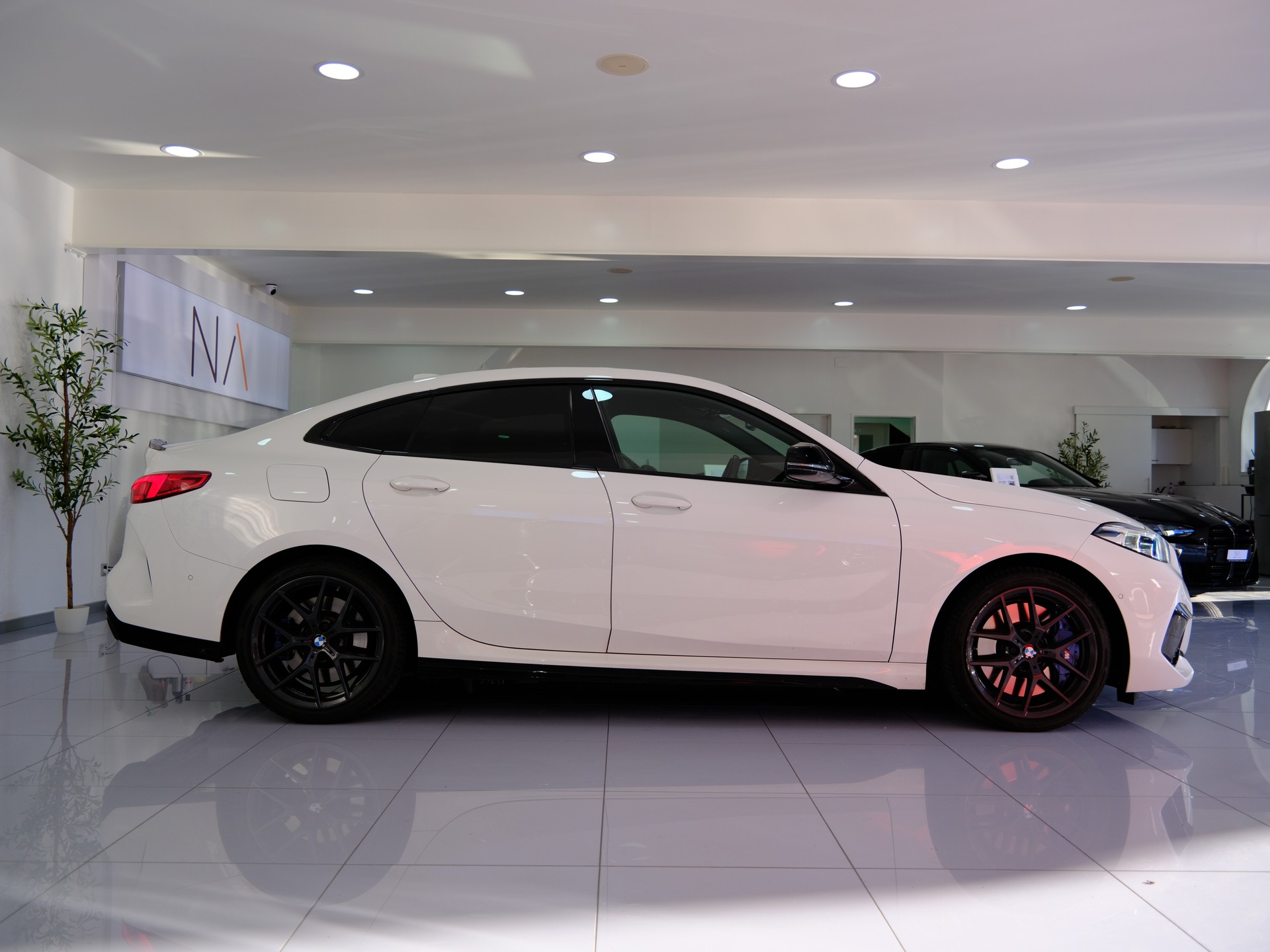 BMW M235i Gran Coupé xDrive Steptronic *Sitzheizung* *Rückfahrkamera*-image-9