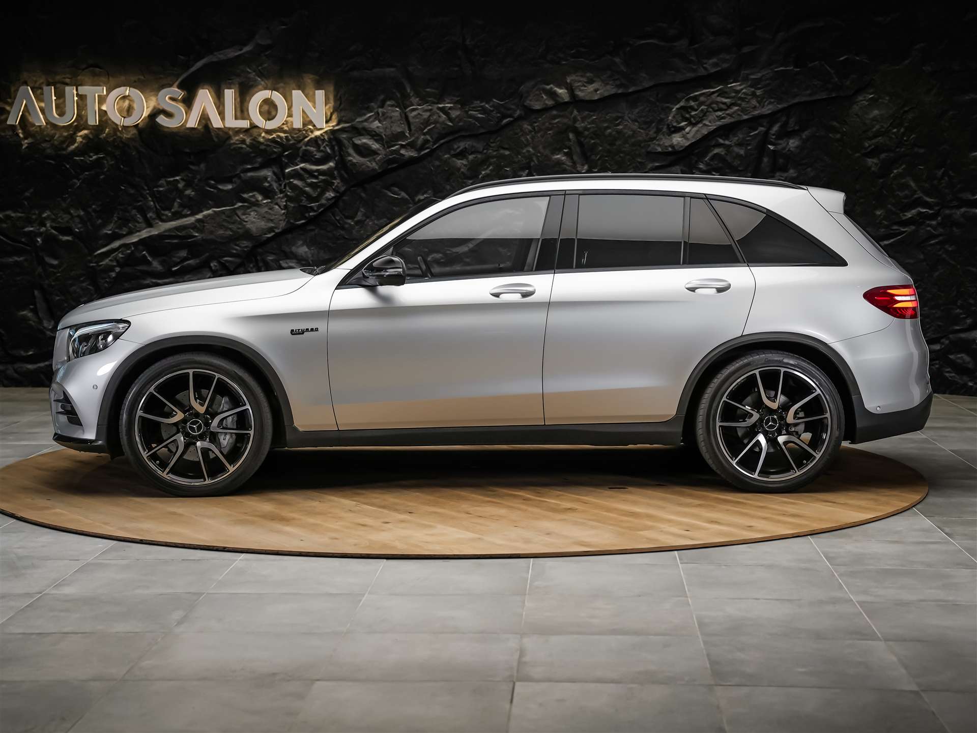 MERCEDES-BENZ GLC 43 AMG 4Matic 9G-Tronic *CH Auto*Panorama*Sitzlüftung*Head-Up*-image-1
