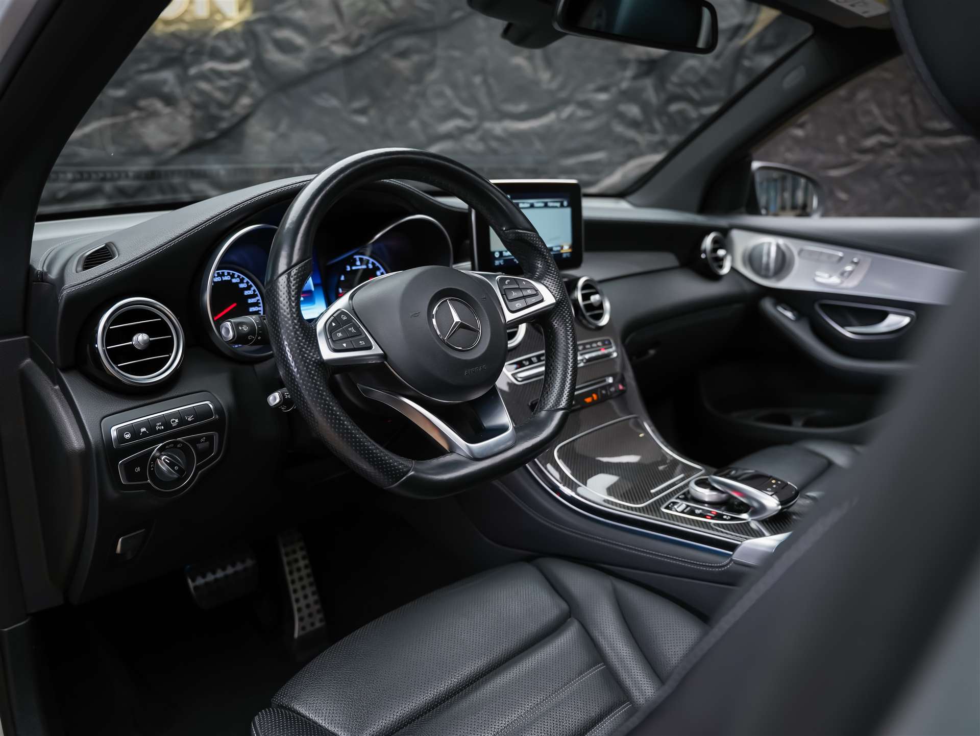 MERCEDES-BENZ GLC 43 AMG 4Matic 9G-Tronic *CH Auto*Panorama*Sitzlüftung*Head-Up*-image-7